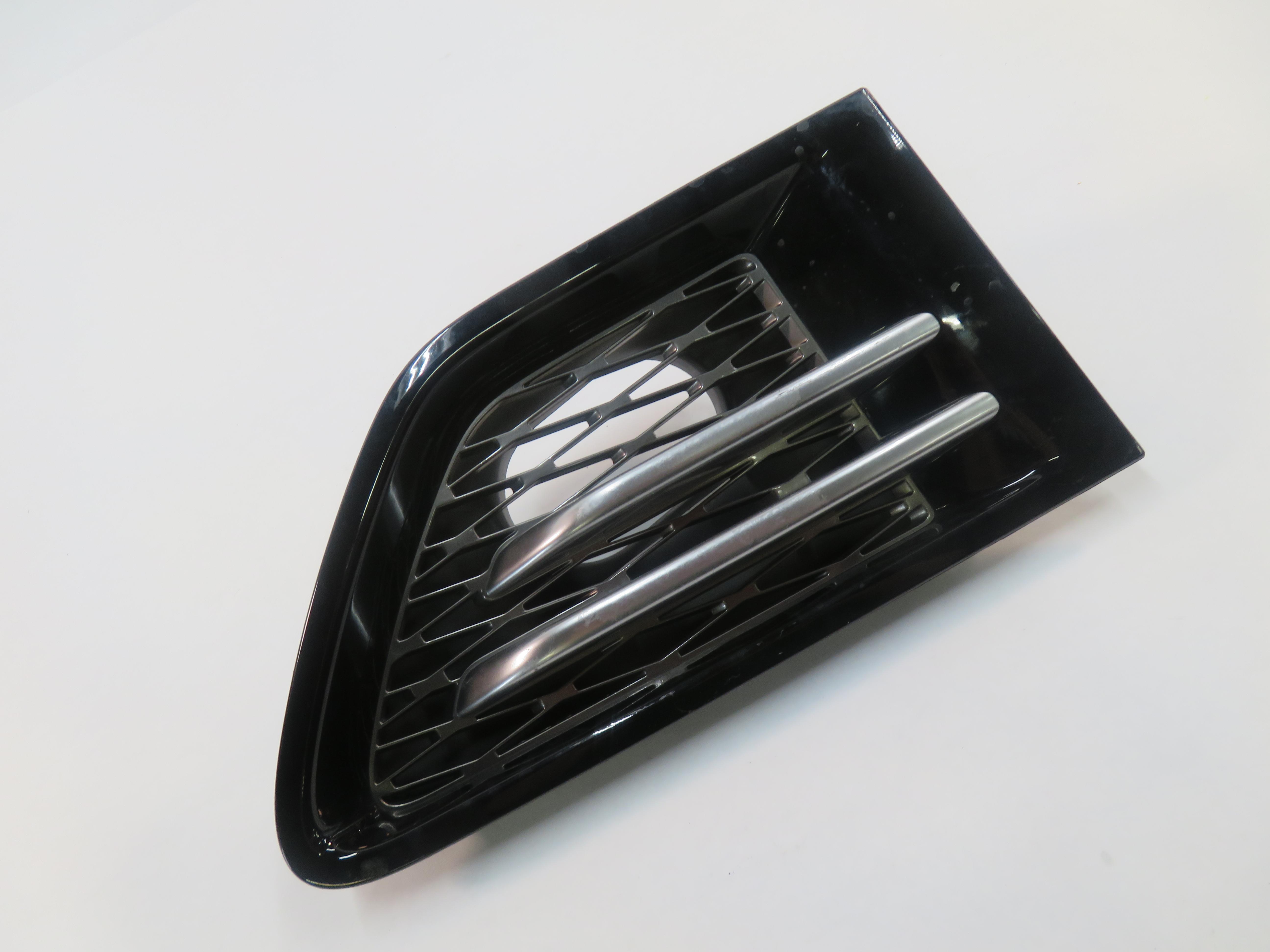 2012 RANGE ROVER SPORT (L320) RIGHT FRONT PASSENGER FENDER GRILLE TRIM (BLACK) — exact item pictured