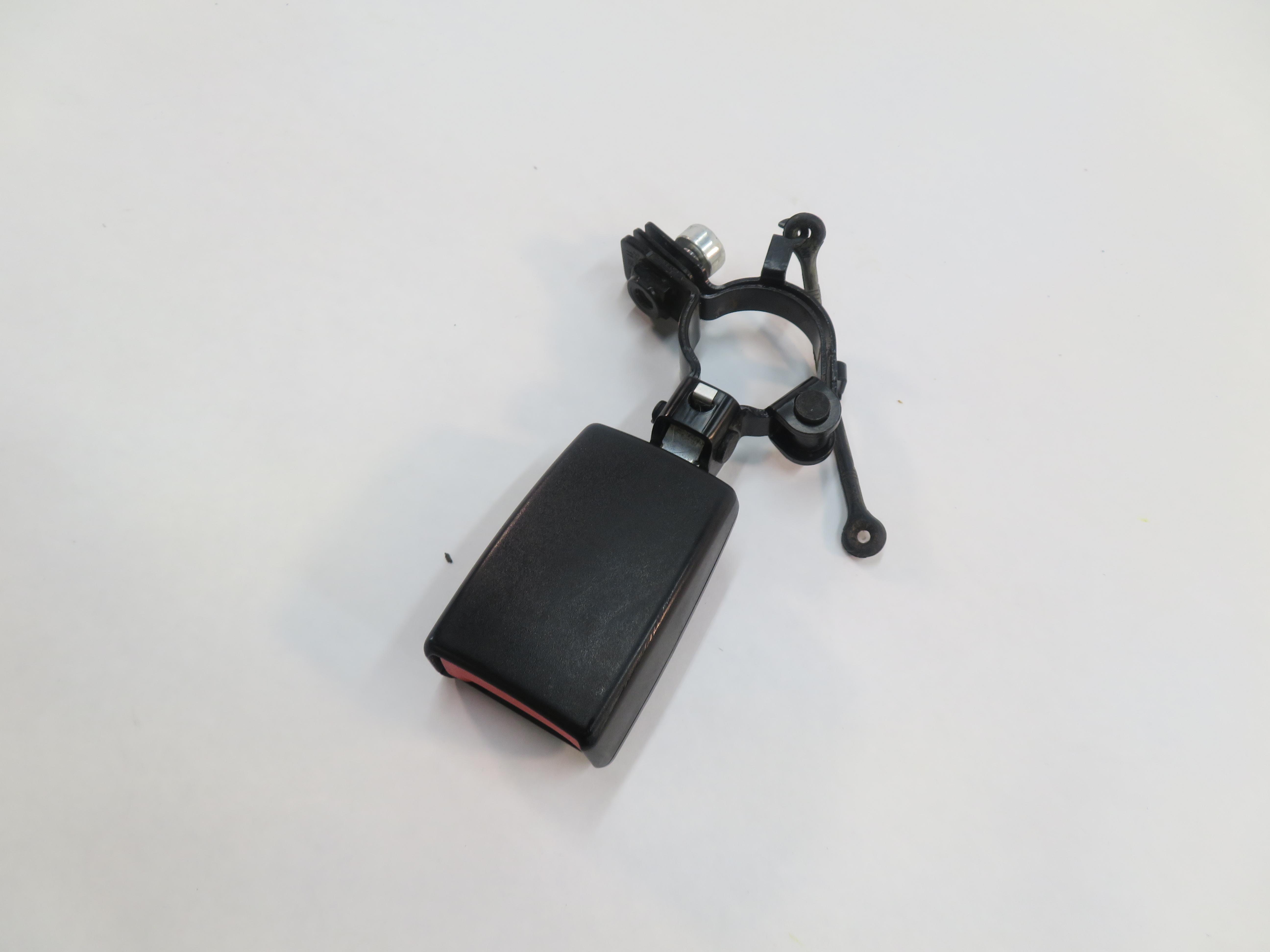 2012 RANGE ROVER SPORT (L320) CENTER REAR 2nd SECOND ROW SEAT SEATBELT RECEIVER — exact item pictured
