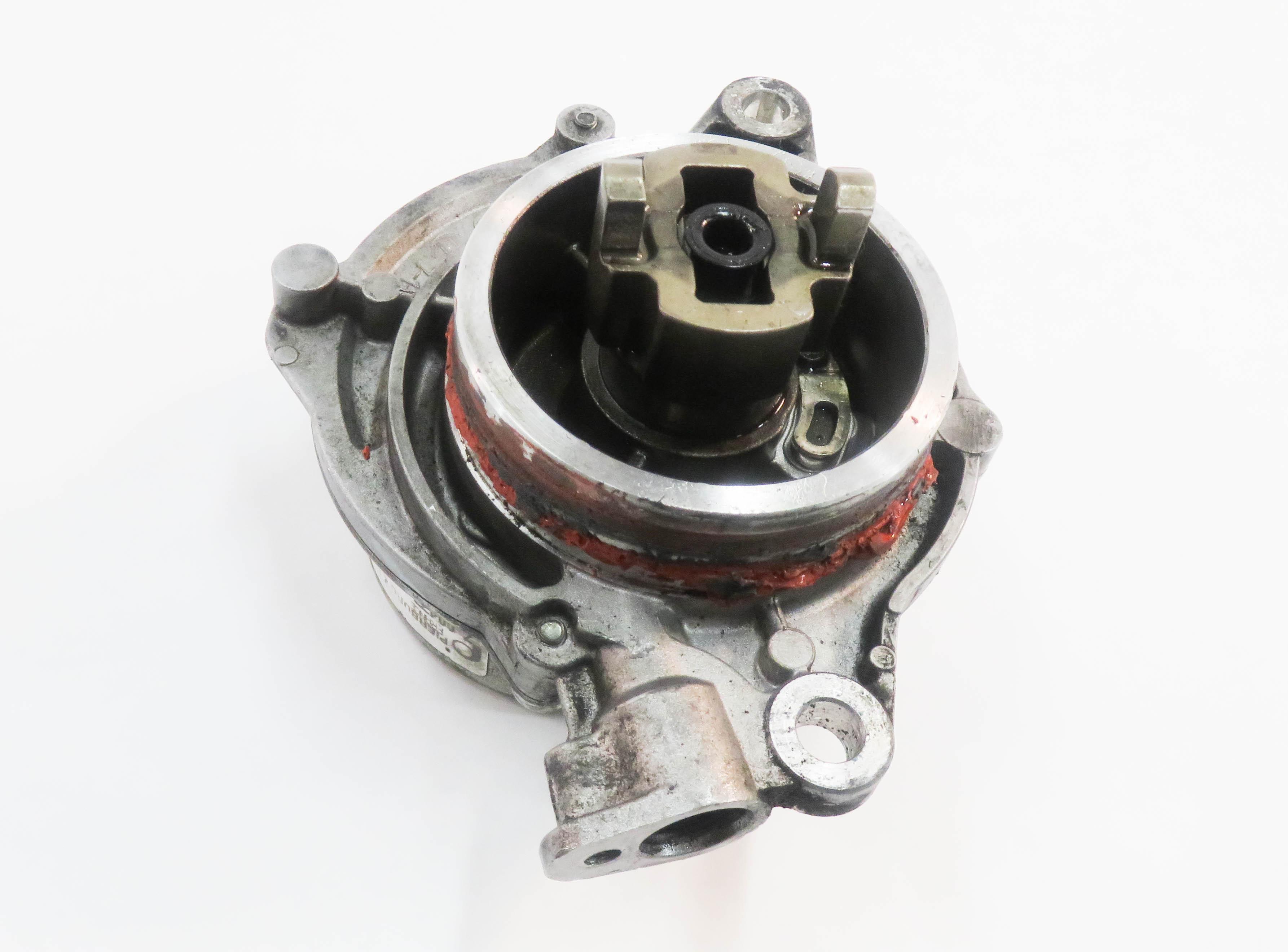 09-13 BMW X5 335D (E70 E90) 3.0L M57Y TURBO DIESEL ENGINE - BRAKE VACUUM PUMP — exact item pictured