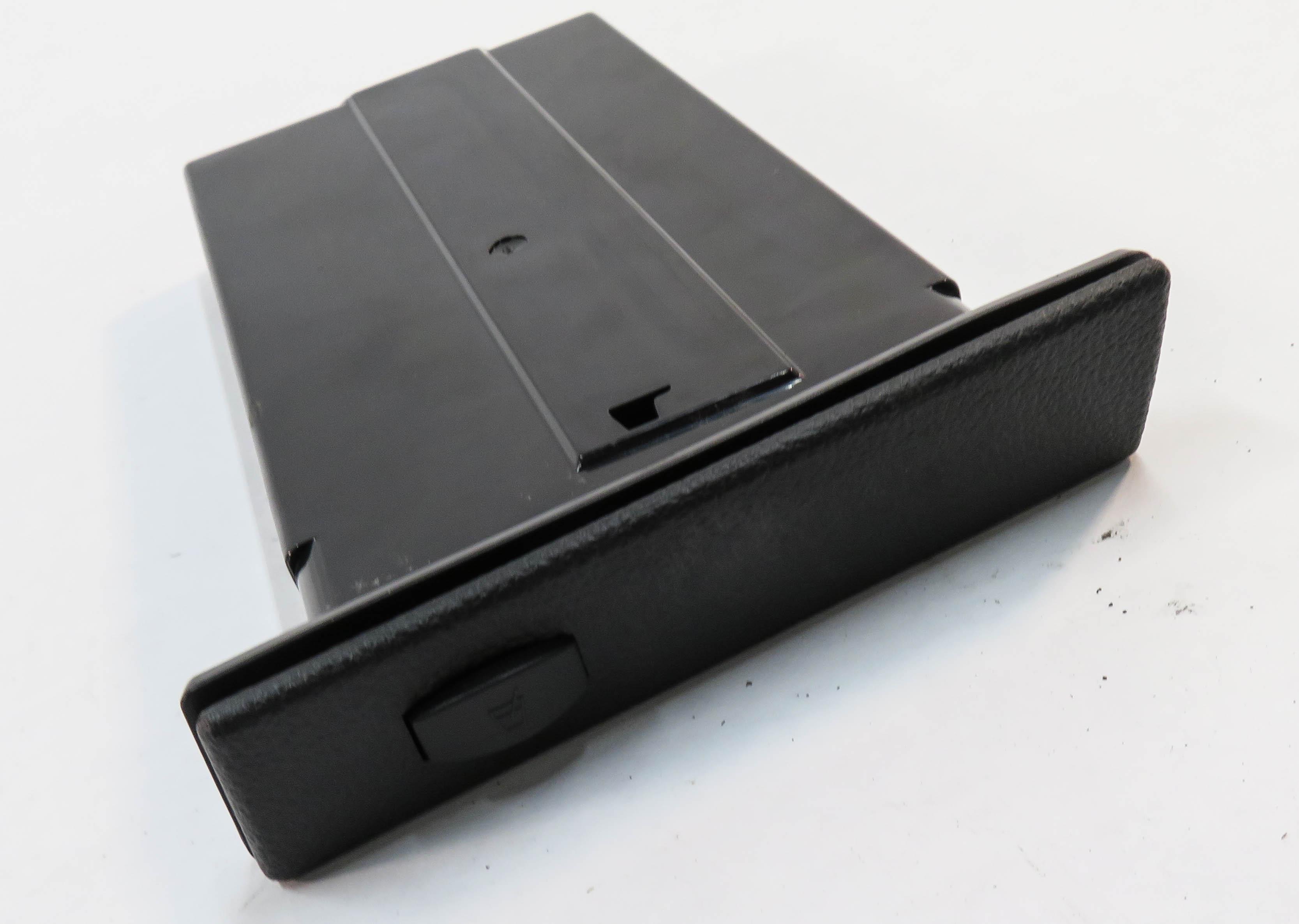 2006 BMW 530i (E60) RIGHT FRONT PASSENGER DASH CUP HOLDER — exact item pictured