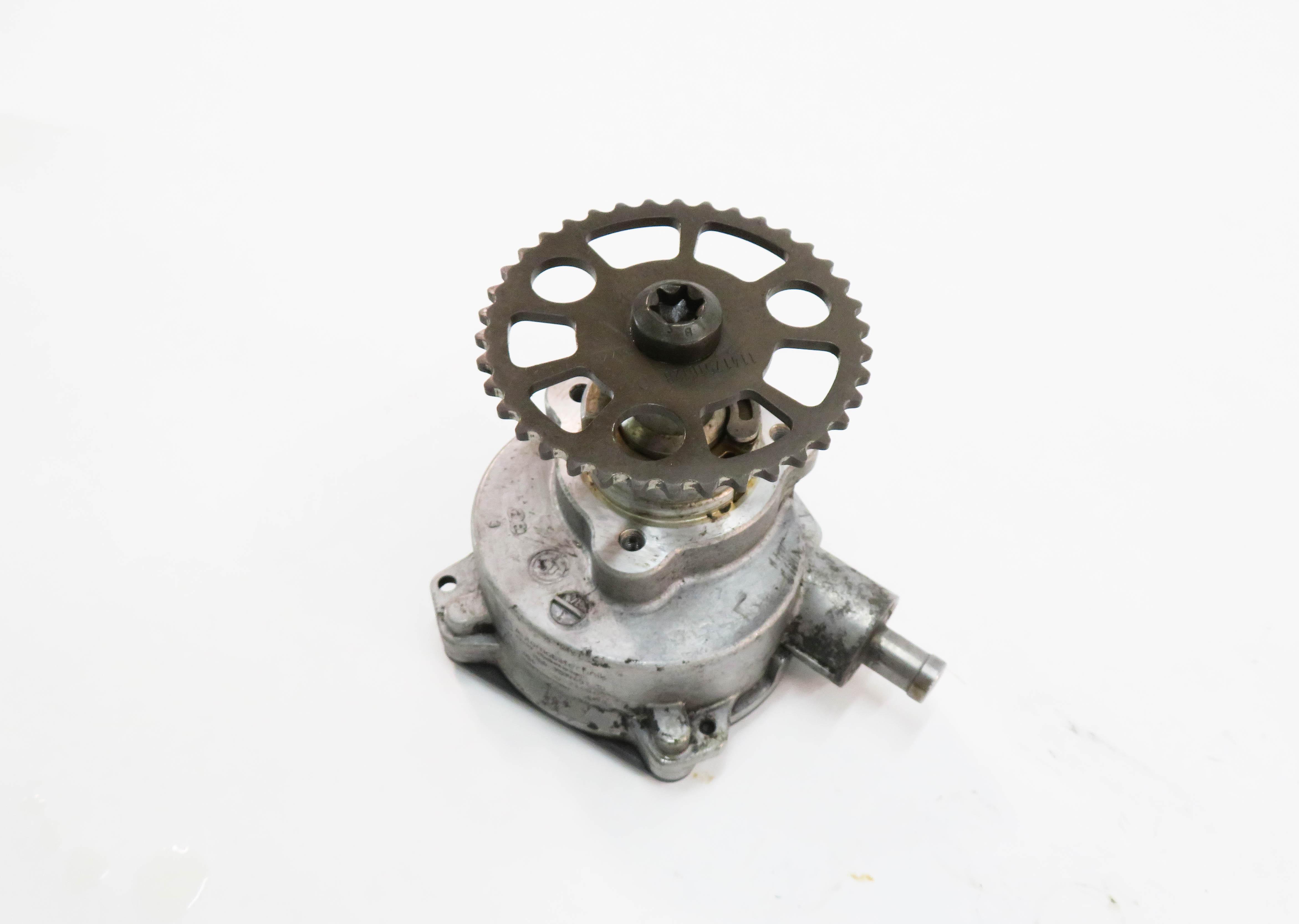 2006-2008 BMW Z4 325i 330i 525i 530i (E85 E60 E90) 3.0L ENGINE BRAKE VACUUM PUMP — exact item pictured