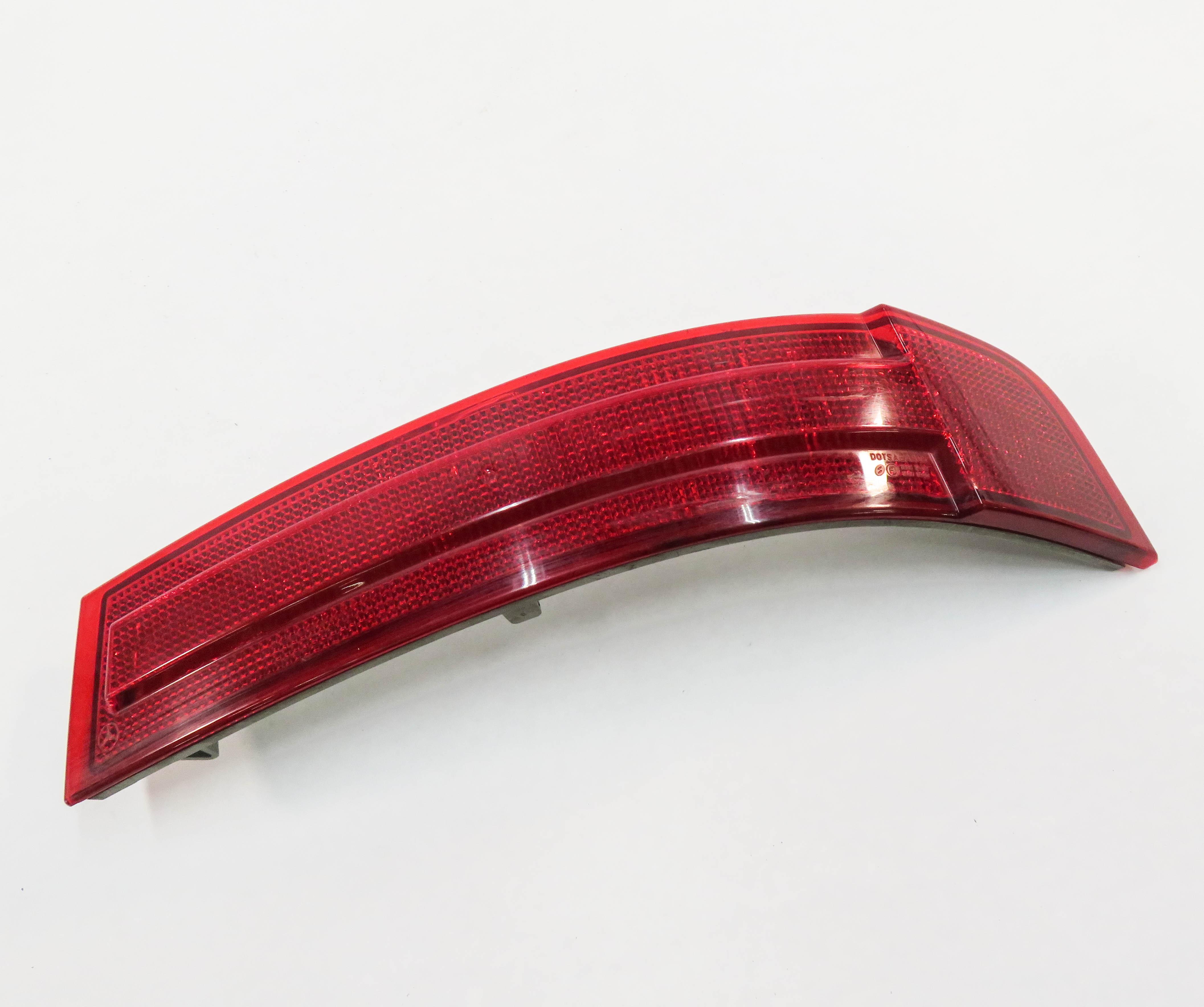 2007 MERCEDES GL450 (X164) RIGHT PASSENGER REAR BUMPER MARKER REFLECTOR — exact item pictured