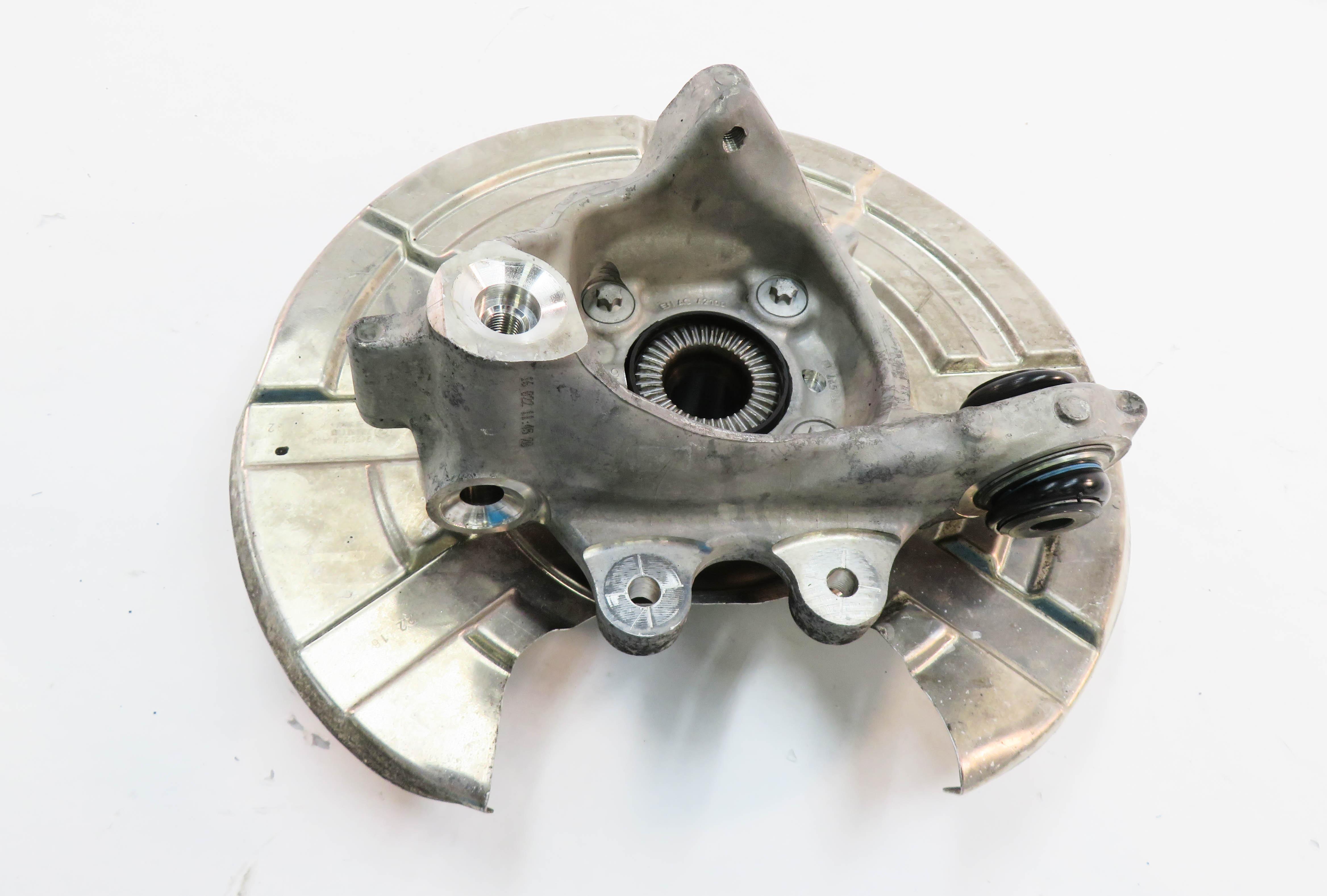 2012-2018 BMW M6 ///M (F12 F13) 2-DOOR LEFT DRIVER REAR SPINDLE KNUCKLE HUB — exact item pictured