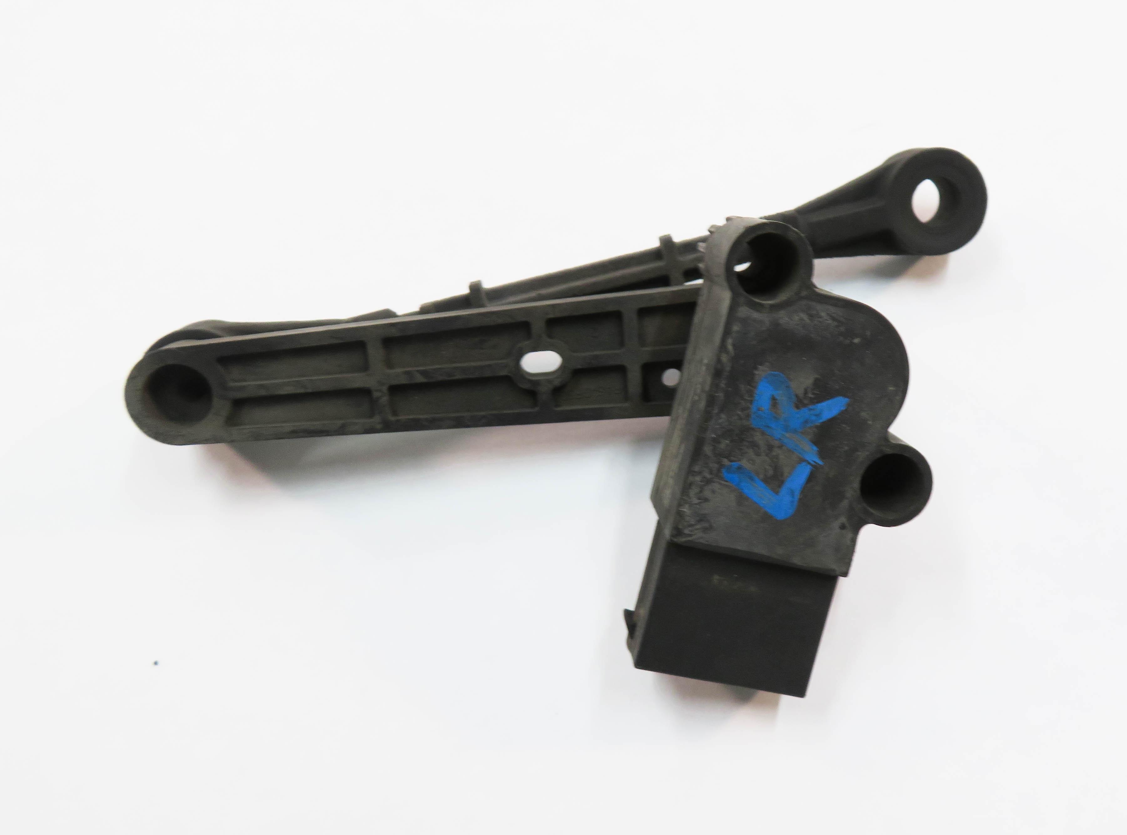 2011 LAND ROVER LR4 - LEFT DRIVER REAR SUSPENSION HEIGHT LEVEL SENSOR — exact item pictured