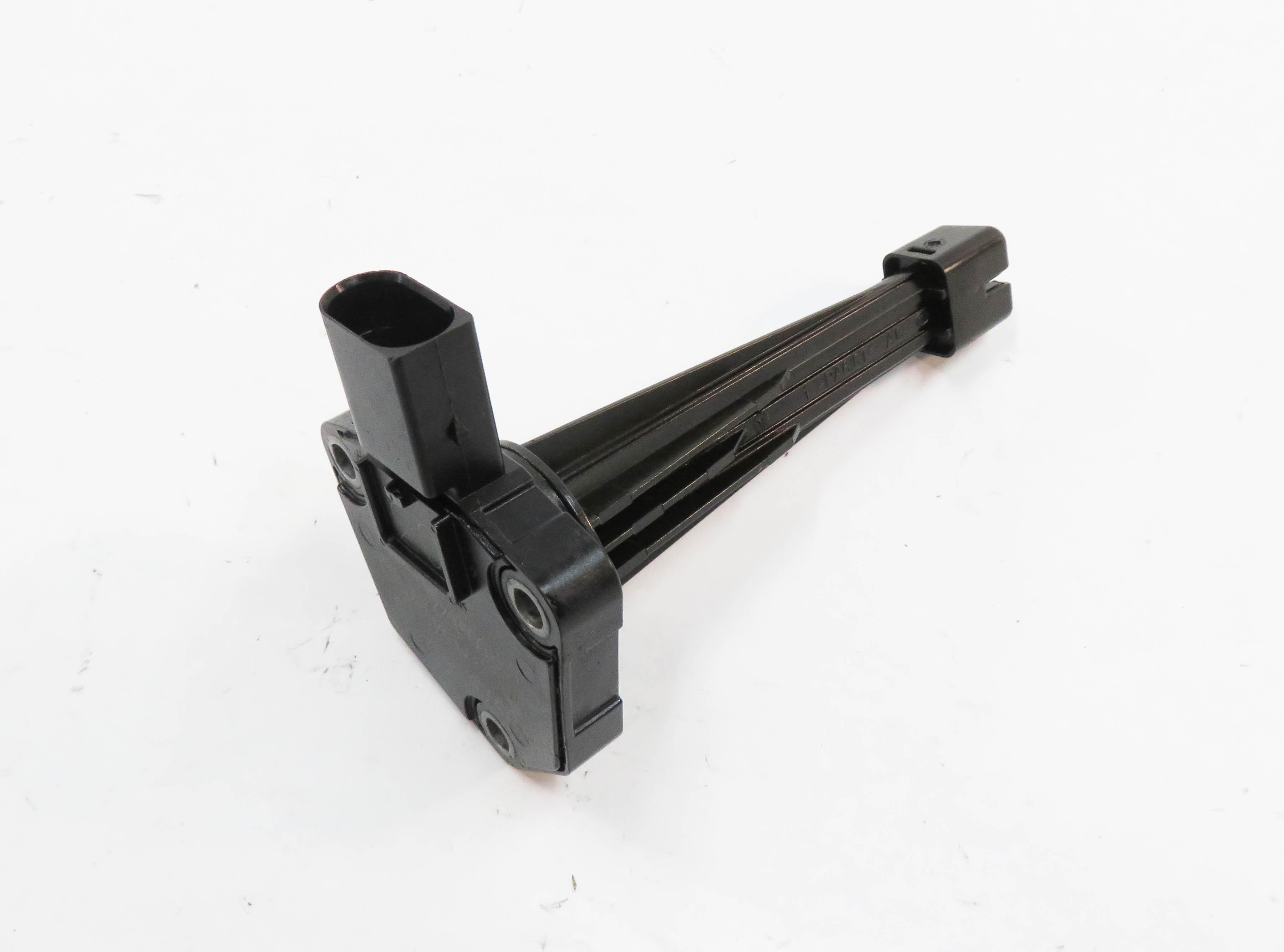 2011 LAND ROVER LR4 - 5.0L AJ133 V8 ENGINE OIL LEVEL SENSOR SENDER — exact item pictured