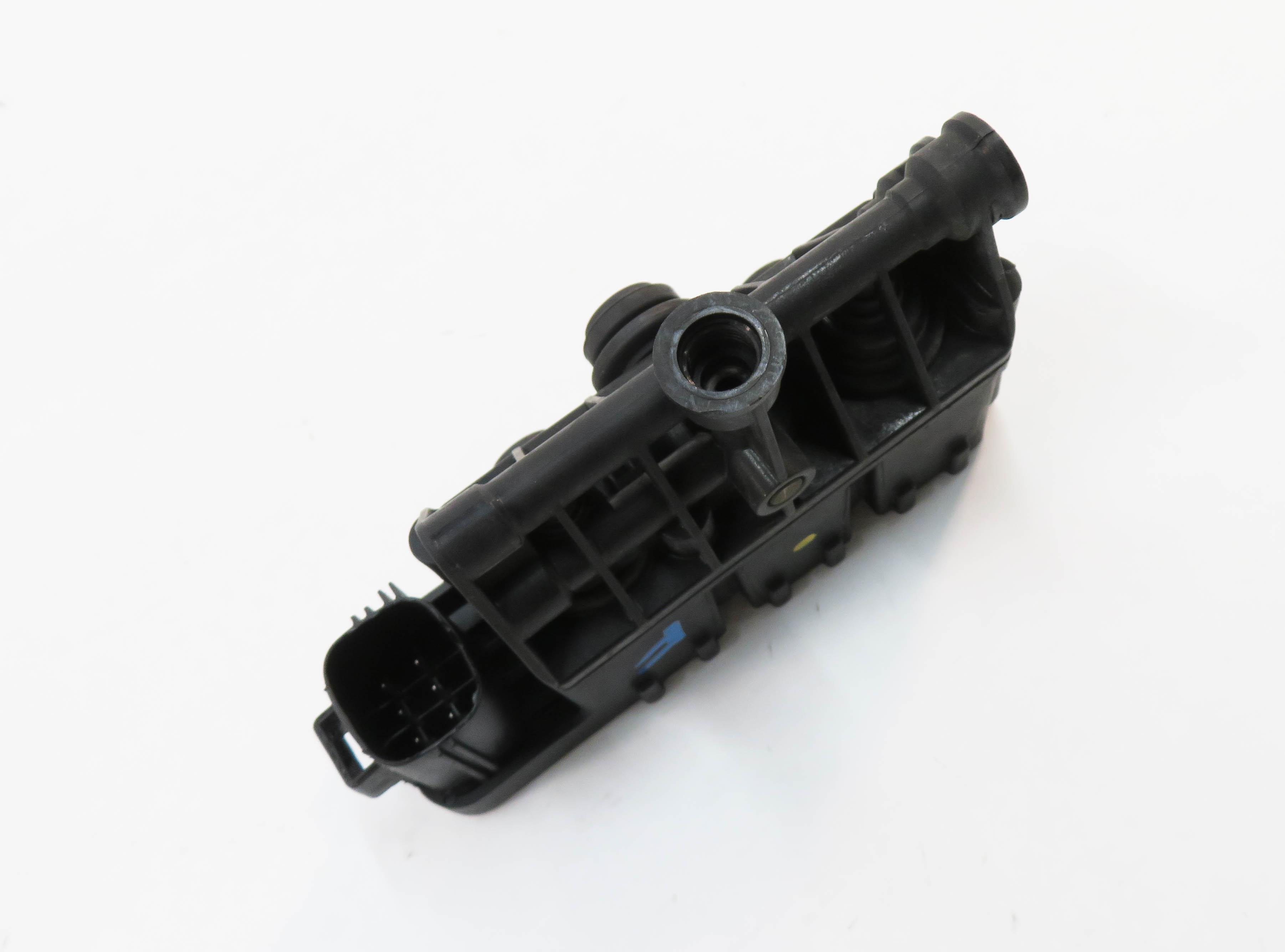 2011 LAND ROVER LR4 - AIR SUSPENSION VALVE BLOCK — exact item pictured