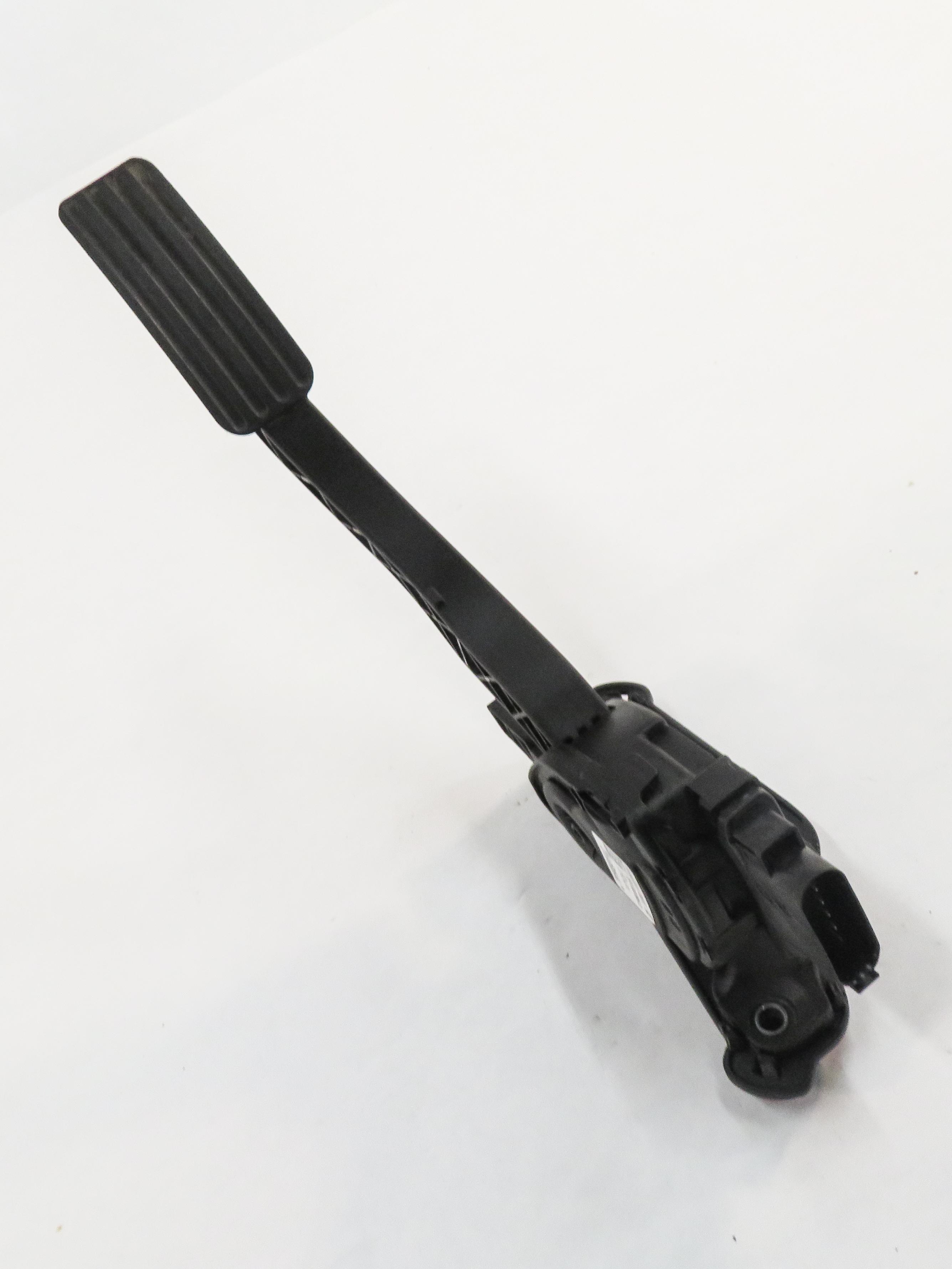 2014 RANGE ROVER SPORT (L494) GAS PEDAL FUEL THROTTLE ACCELERATOR PEDAL — exact item pictured