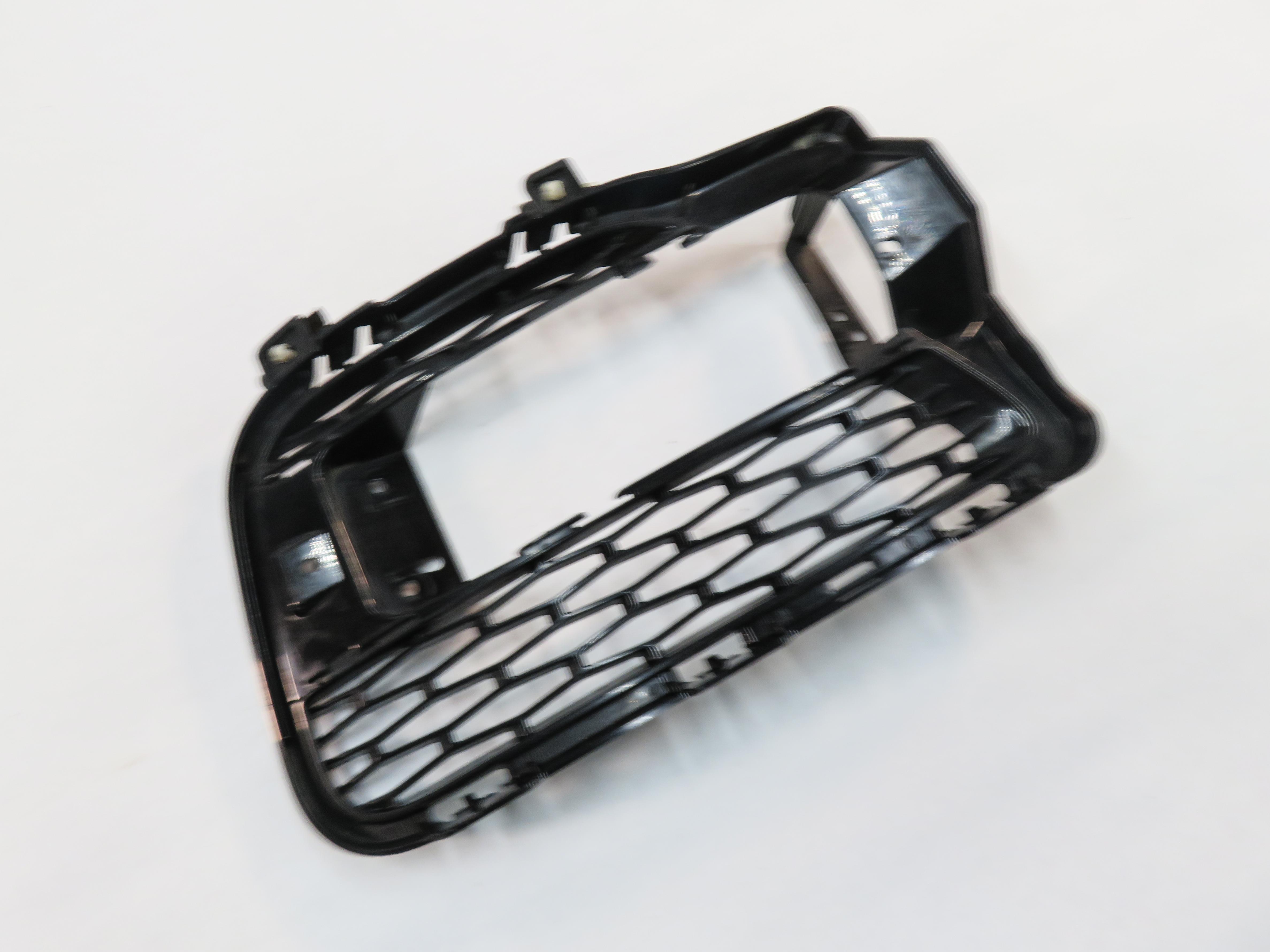 2014-2017 RANGE ROVER SPORT (L494) LEFT FRONT DRIVER FOGLIGHT GRILLE TRIM — exact item pictured