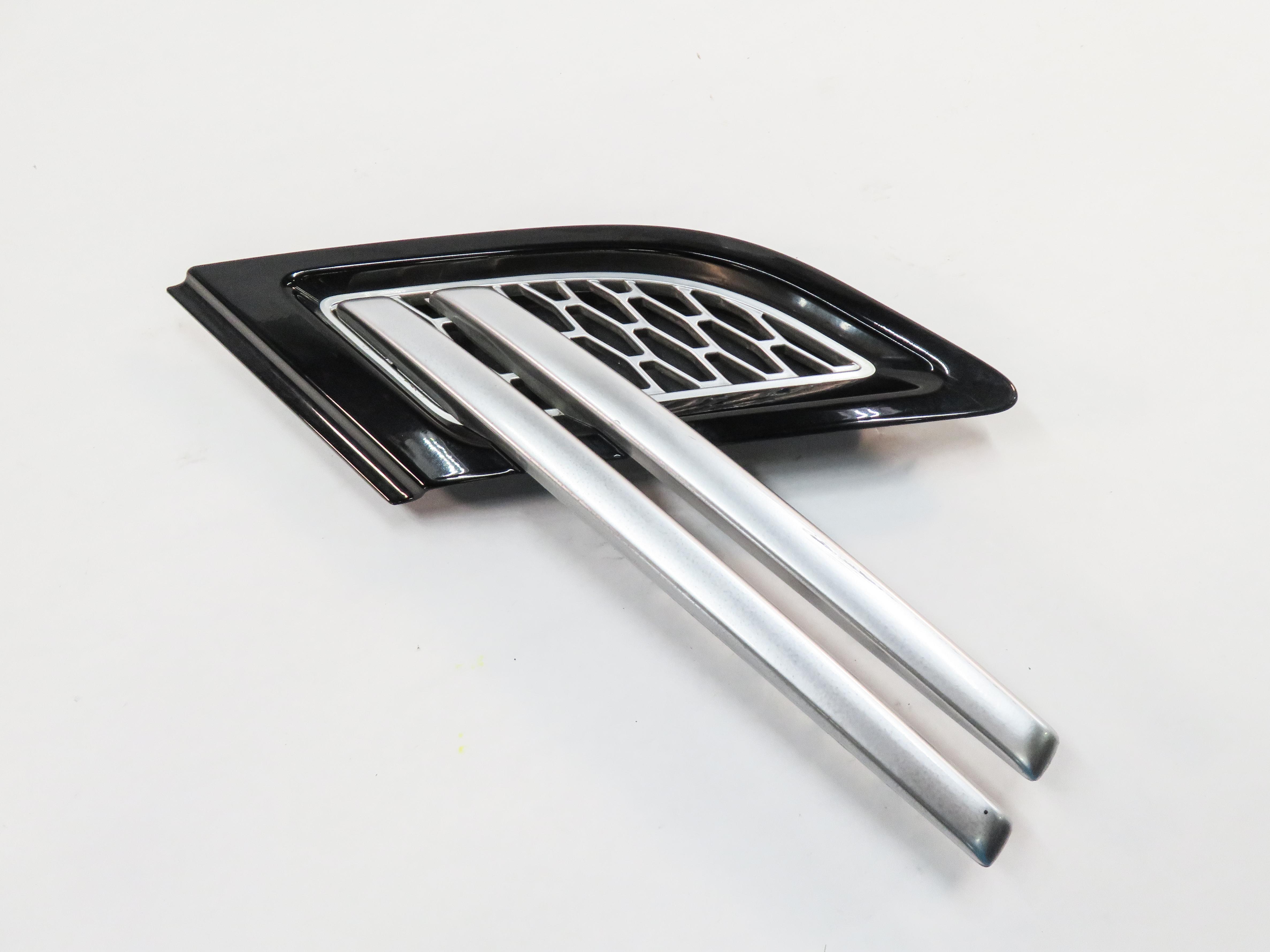 2014 RANGE ROVER SPORT (L494) RIGHT FRONT PASSENGER FENDER GRILLE (BLACK) — exact item pictured