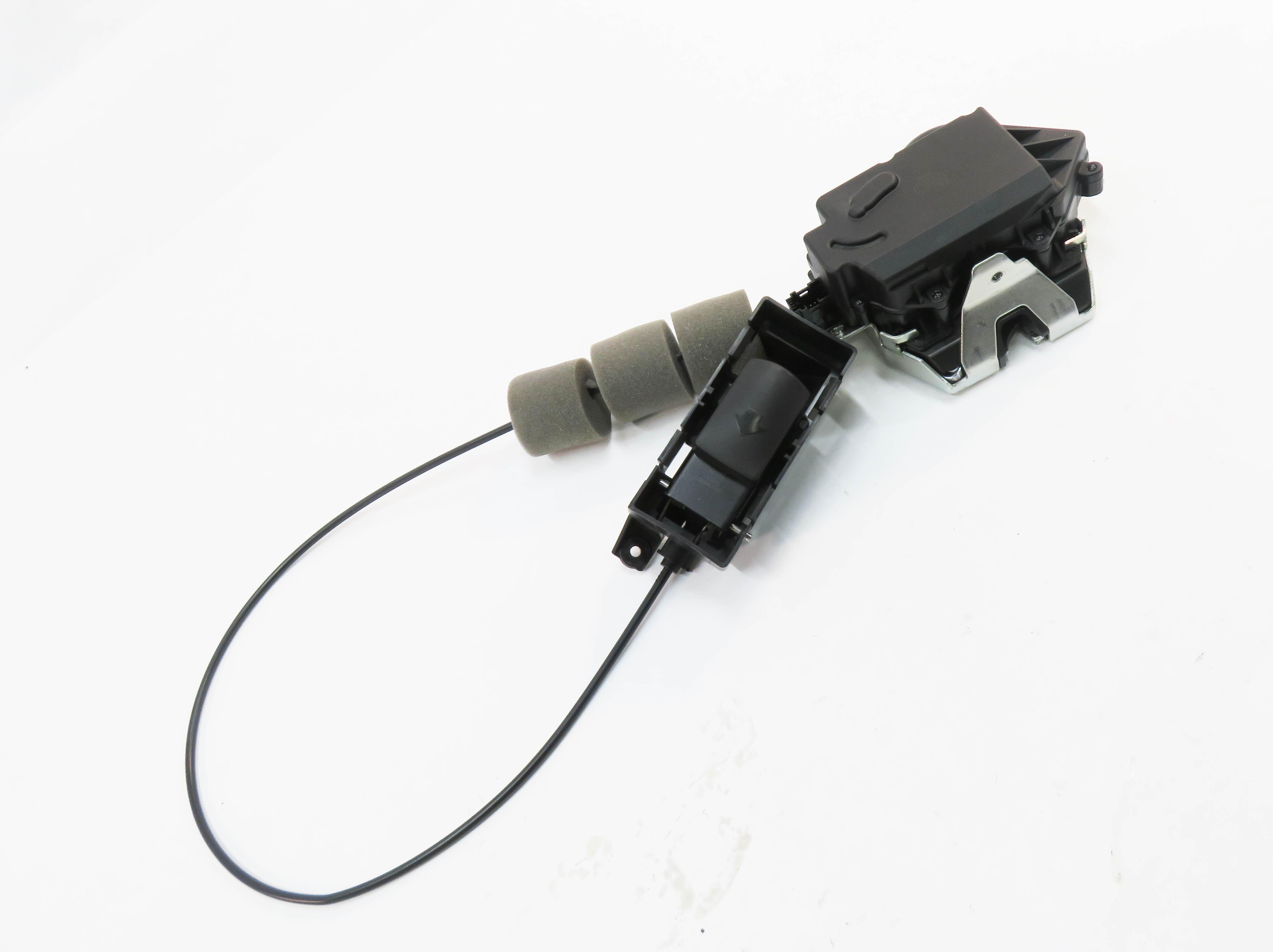 2009 MERCEDES GL550 (X164) REAR TRUNK LOCK LATCH ACTUATOR — exact item pictured