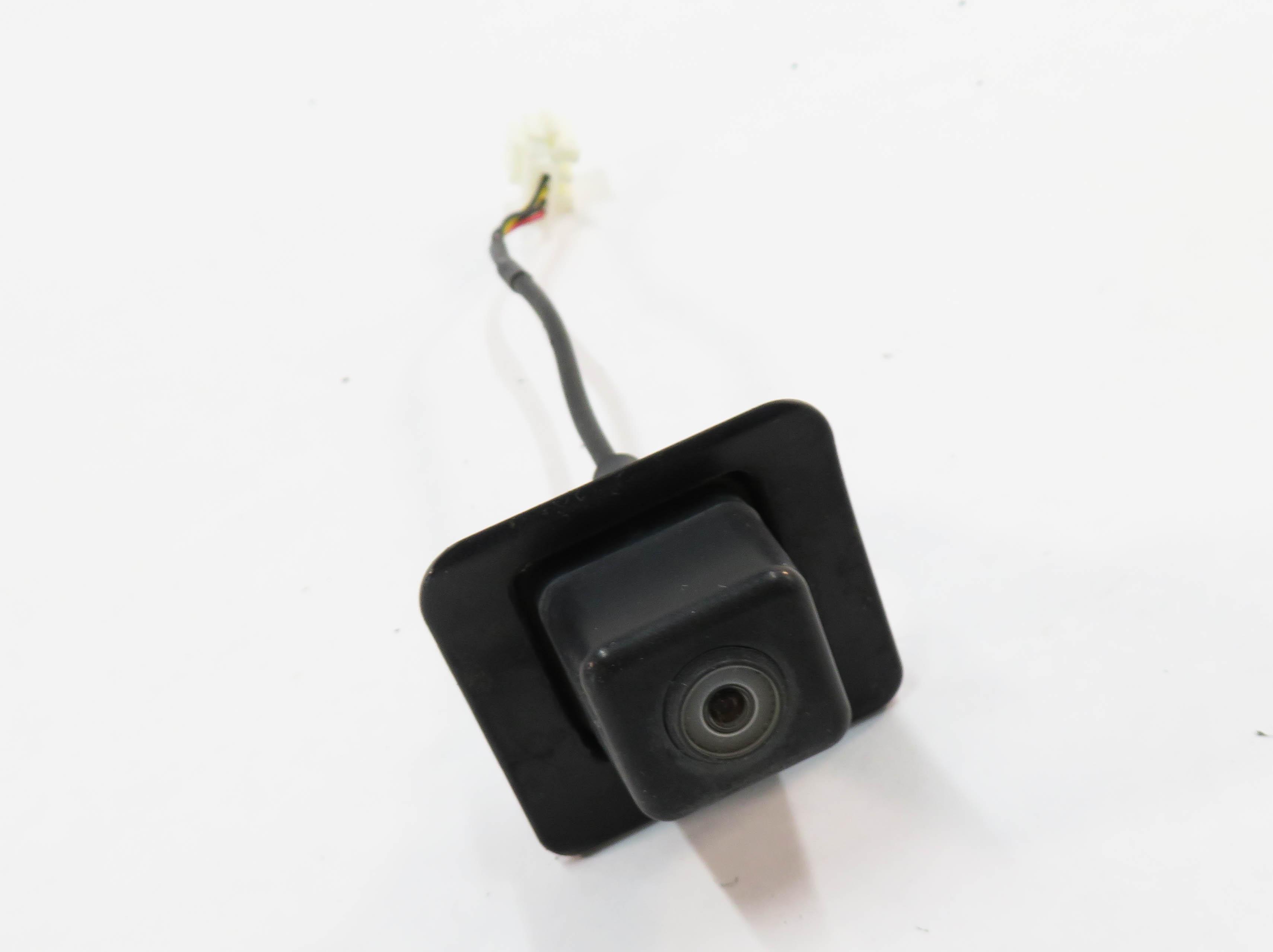 2007-2010 MERCEDES GL320 GL350 GL450 GL550 (X164) REARVIEW BACKUP REVERSE CAMERA — exact item pictured
