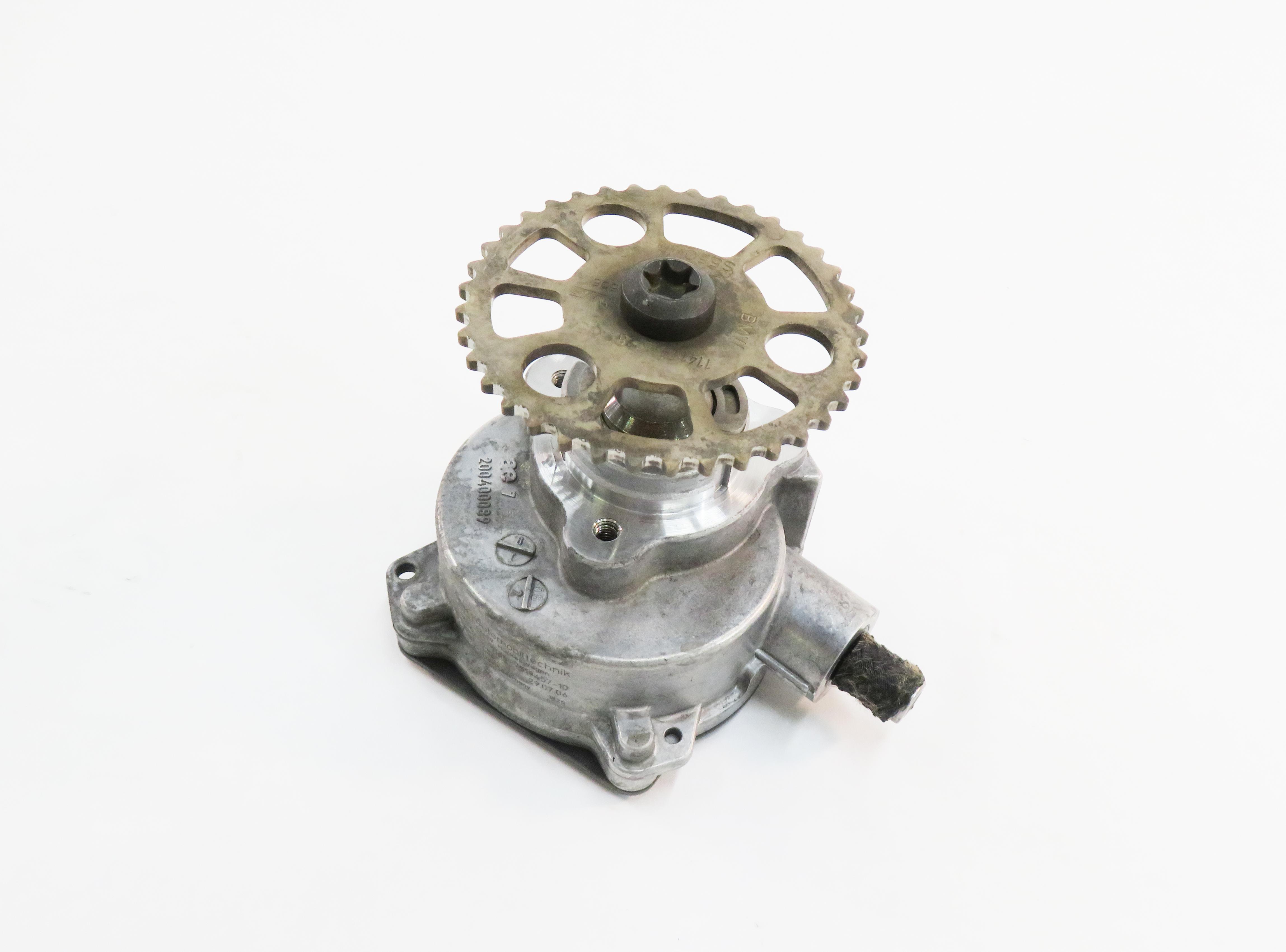2006-2008 BMW Z4 325i 330i 525i 530i (E85 E60 E90) 3.0L ENGINE BRAKE VACUUM PUMP — exact item pictured