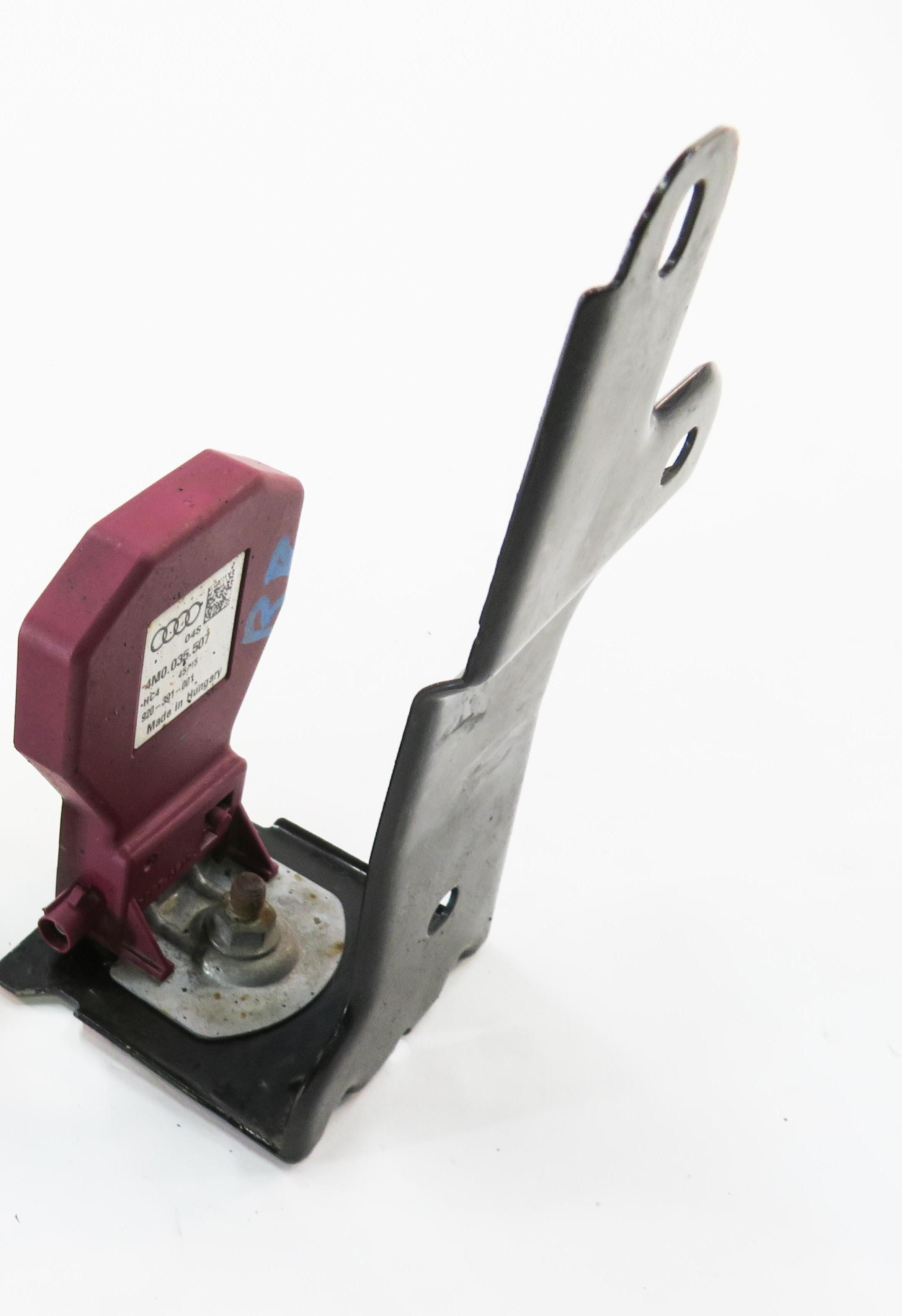2016 AUDI A3 (8V) RIGHT REAR RADIO ANTENNA AMPLIFIER — exact item pictured