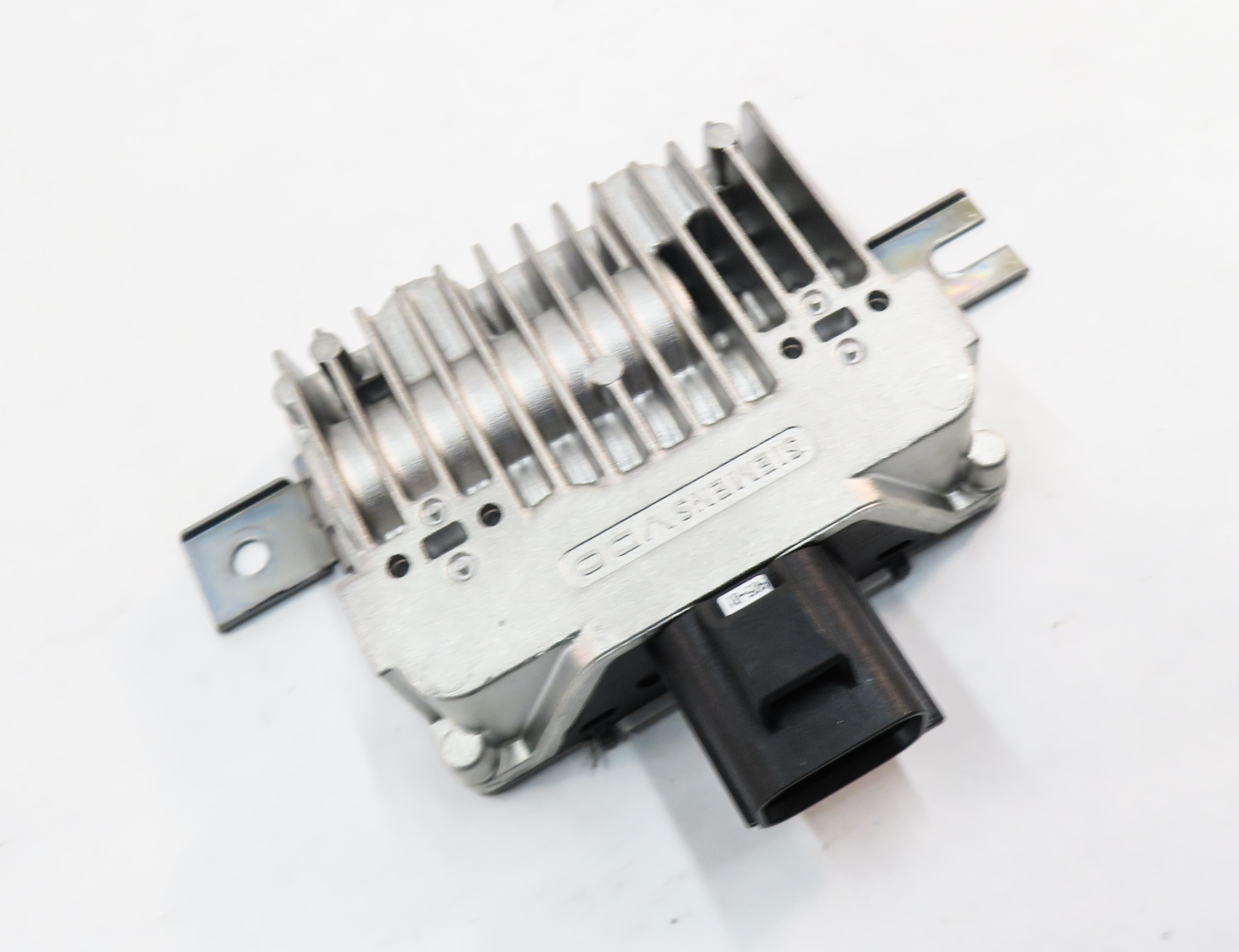 2010-2015 RANGE ROVER SPORT EVOQUE LR2 LR4 (L320 L538) FUEL PUMP CONTROL MODULE — exact item pictured