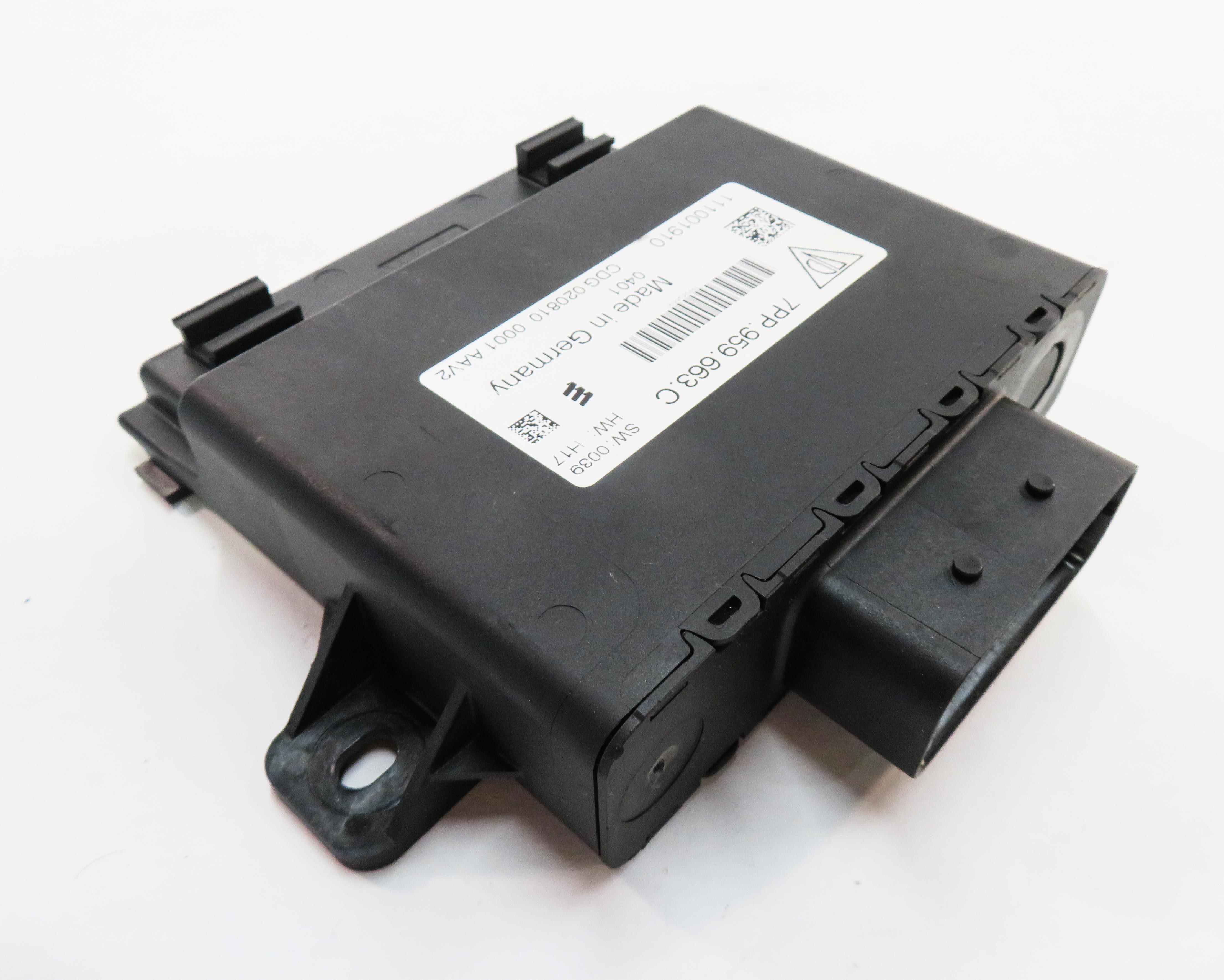 2011 PORSCHE CAYENNE (958) VOLTAGE CONVERTER CONTROL MODULE — exact item pictured