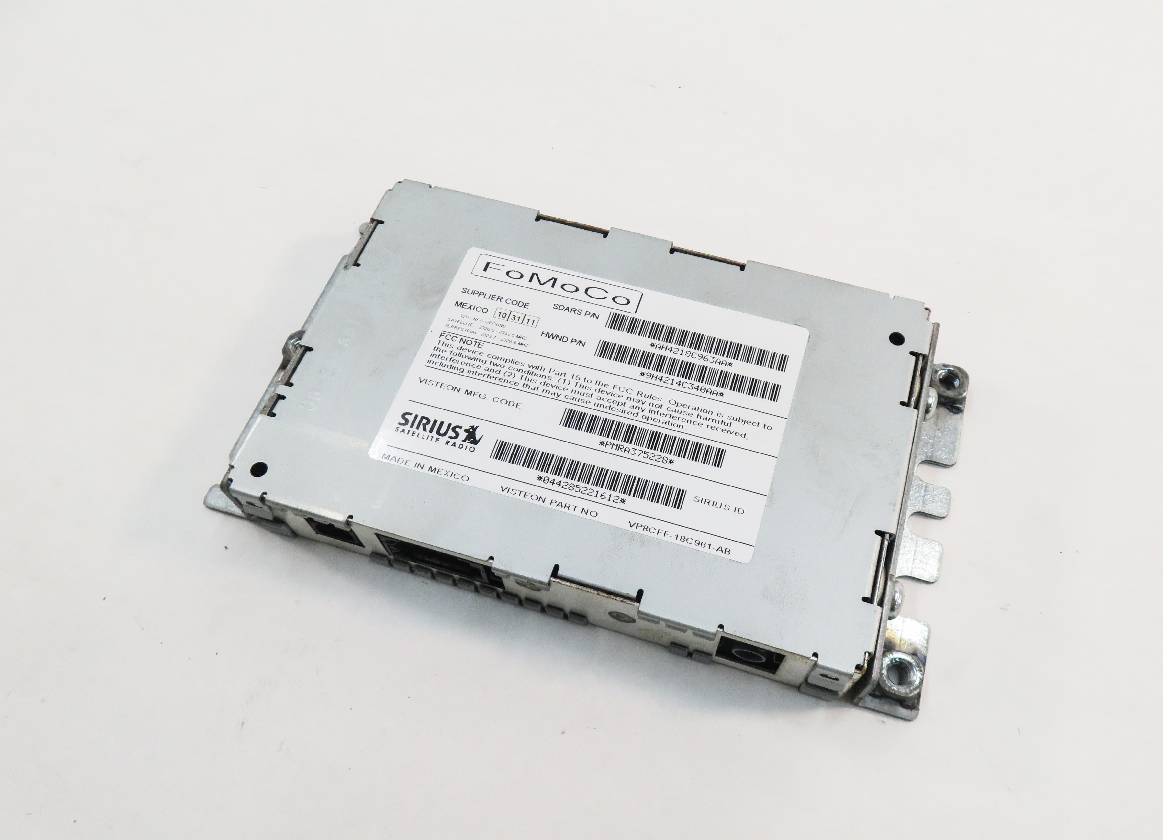 2007-2012 LR3 / RANGE ROVER SPORT STEREO SIRIUS SATELLITE RADIO RECEIVER MODULE — exact item pictured