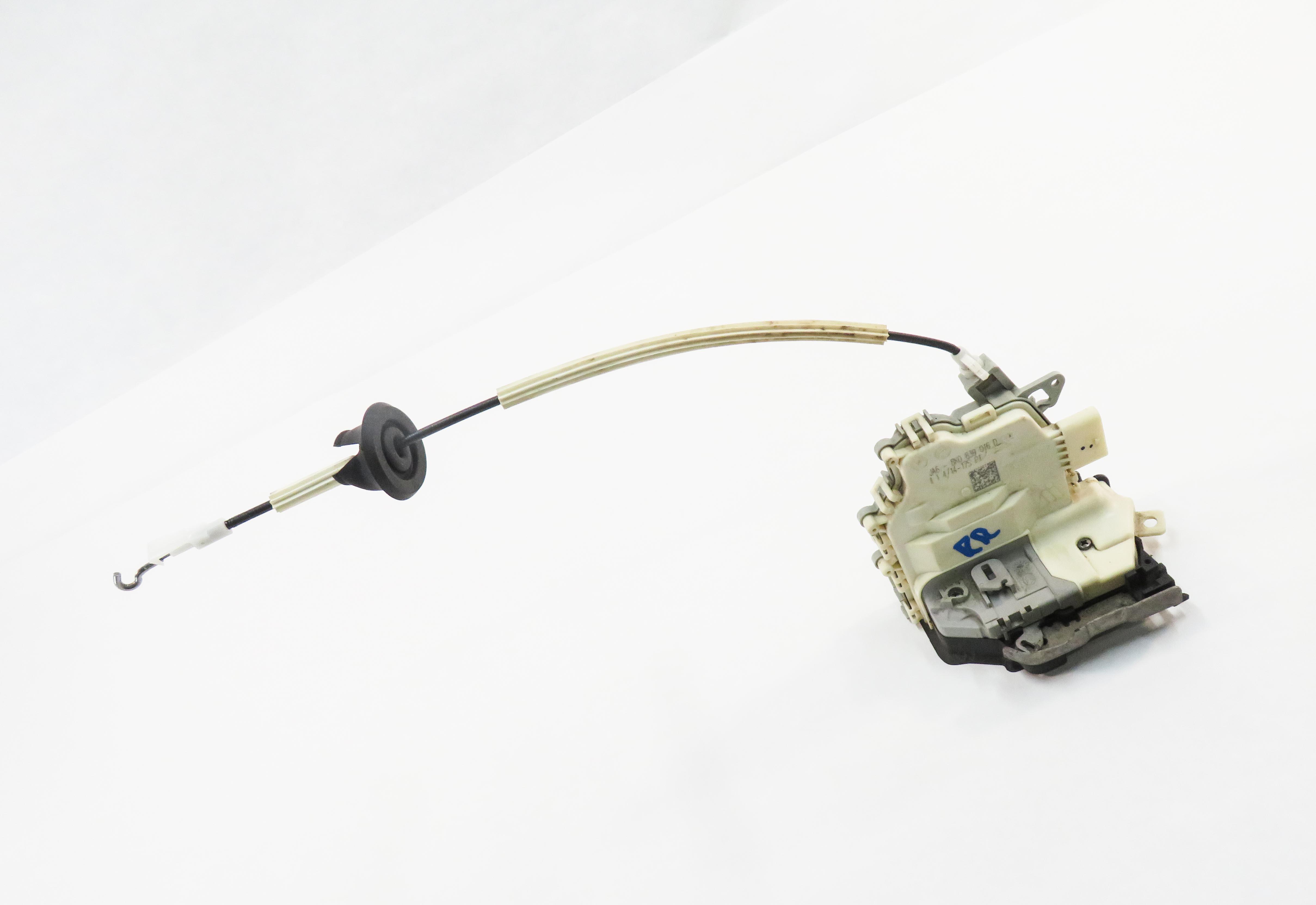10-20 VW / PORSCHE - A3 A4 A8 S3 S4 Q5 MACAN PANAMERA - RIGHT REAR DOOR LATCH — exact item pictured