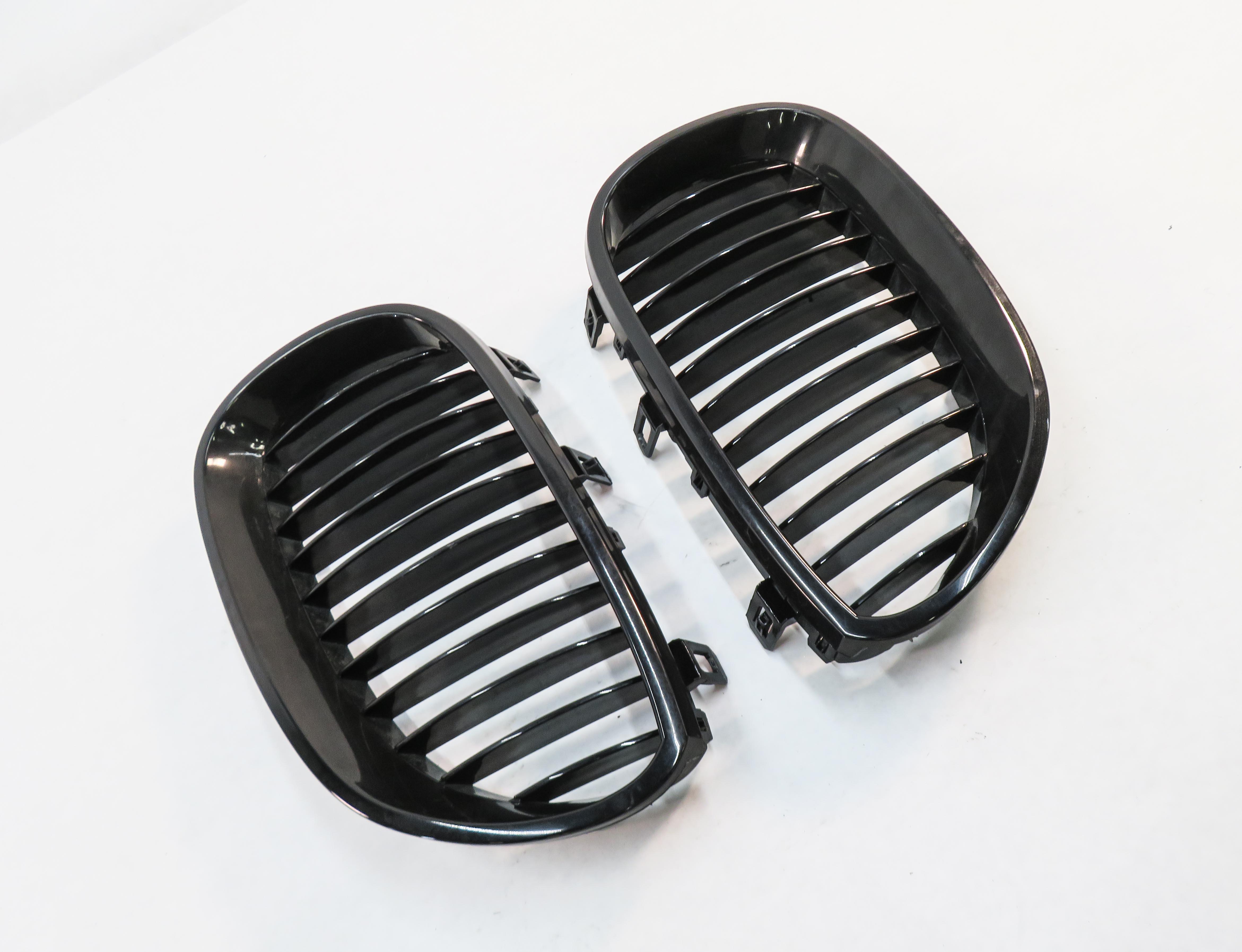 2006-2010 BMW 525i 528i 530i 535i 545i 550i M5 (E60) FRONT HOOD VENT GRILLE SET — exact item pictured