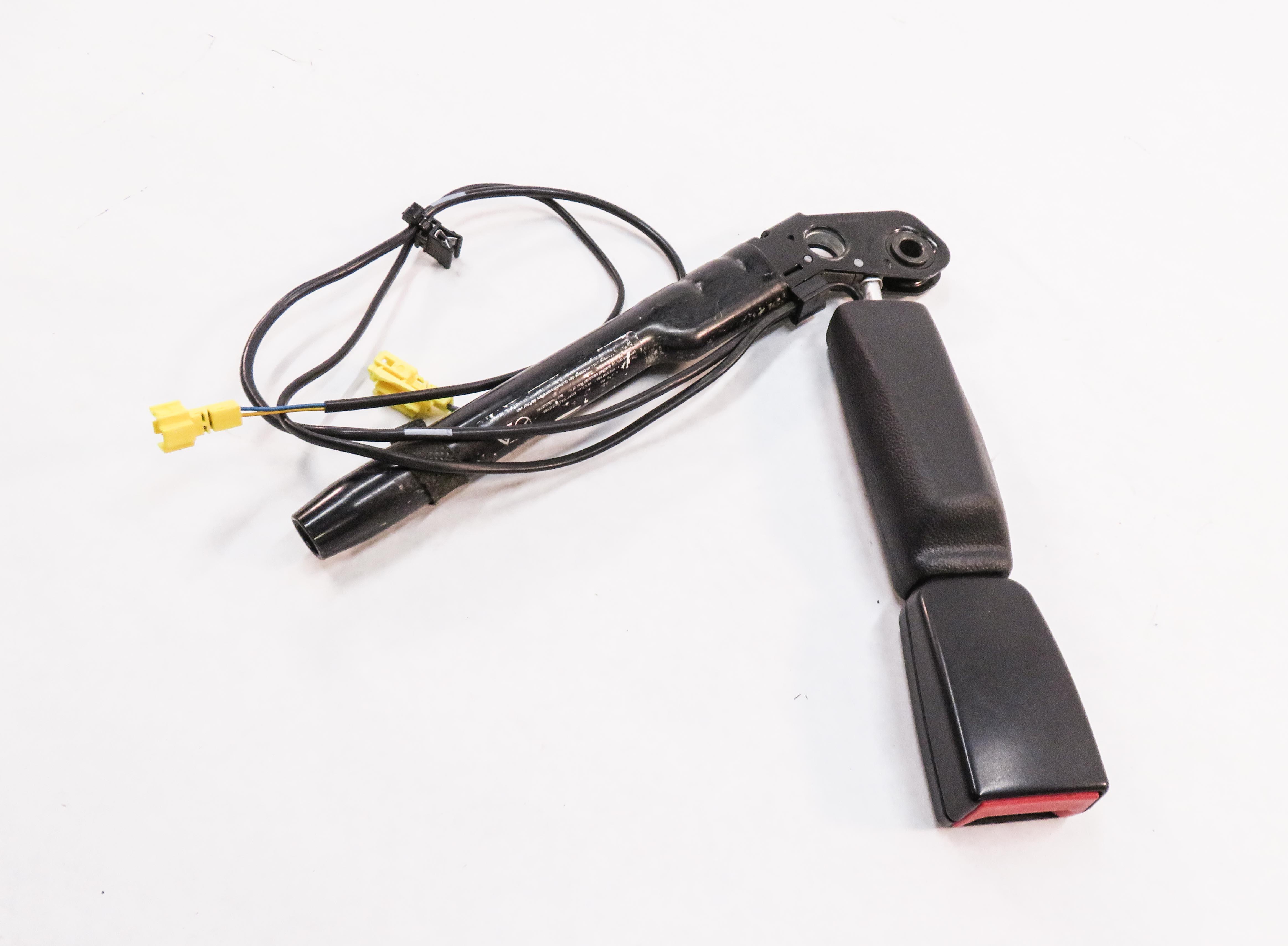 2008-2014 MERCEDES CL550 CL600 S550 S600 - LEFT FRONT SEATBELT RECEIVER (BLACK) — exact item pictured