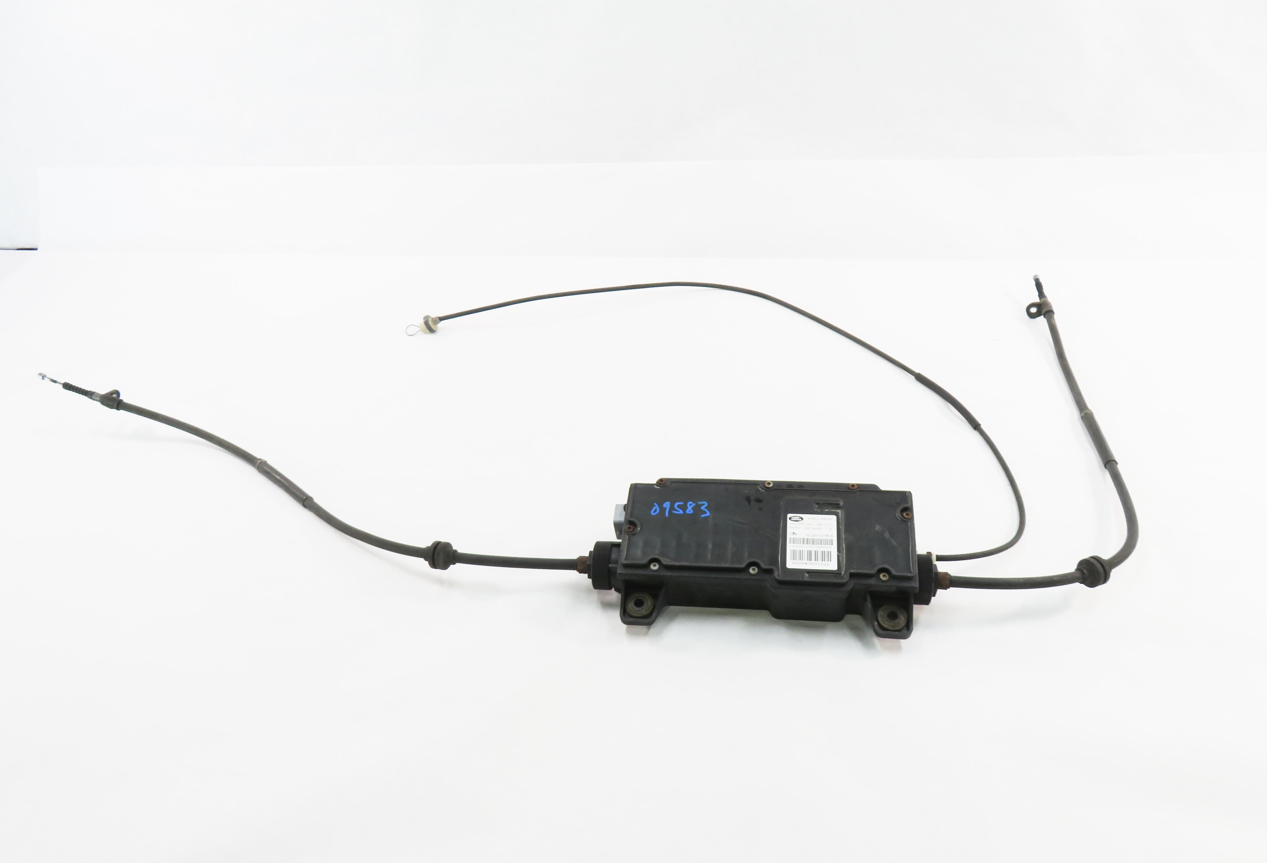2010 RANGE ROVER (L322) EMERGENCY PARKING BRAKE ACTUATOR w/ CABLES — exact item pictured
