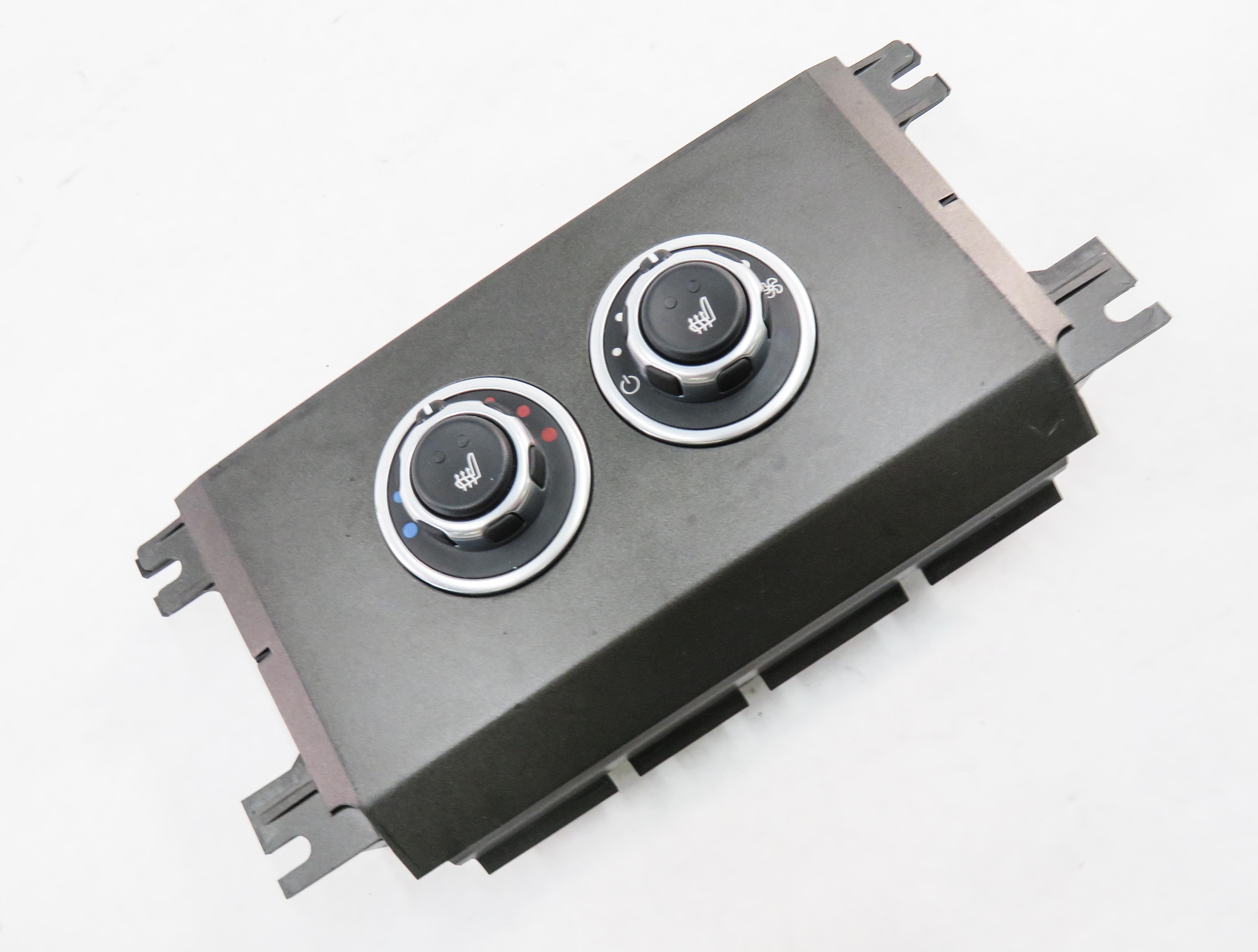 2010-2012 RANGE ROVER (L322) REAR HEATER A/C CLIMATE TEMPERATURE CONTROL PANEL — exact item pictured