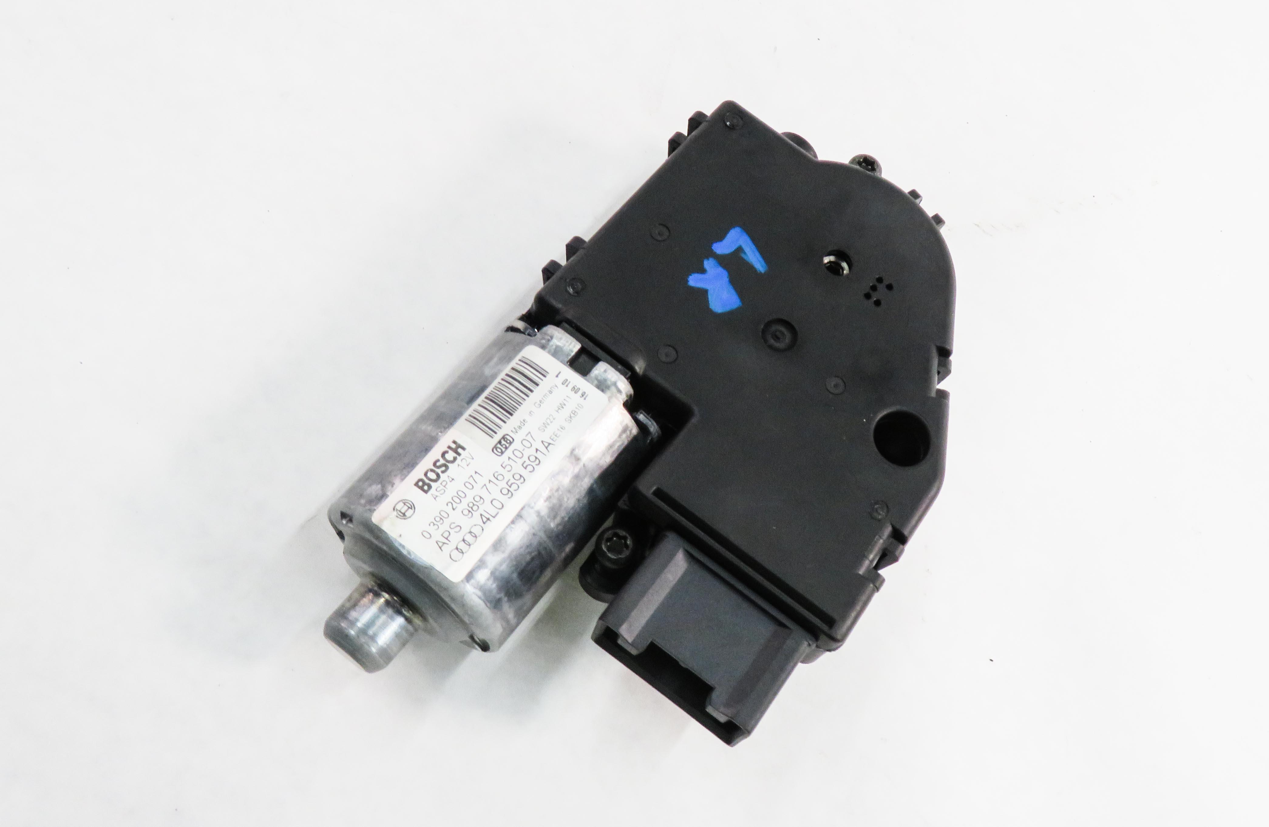 2007-2014 AUDI Q7 (4L) SUNROOF MOTOR / SUN ROOF SHADE ADJUSTMENT MOTOR — exact item pictured