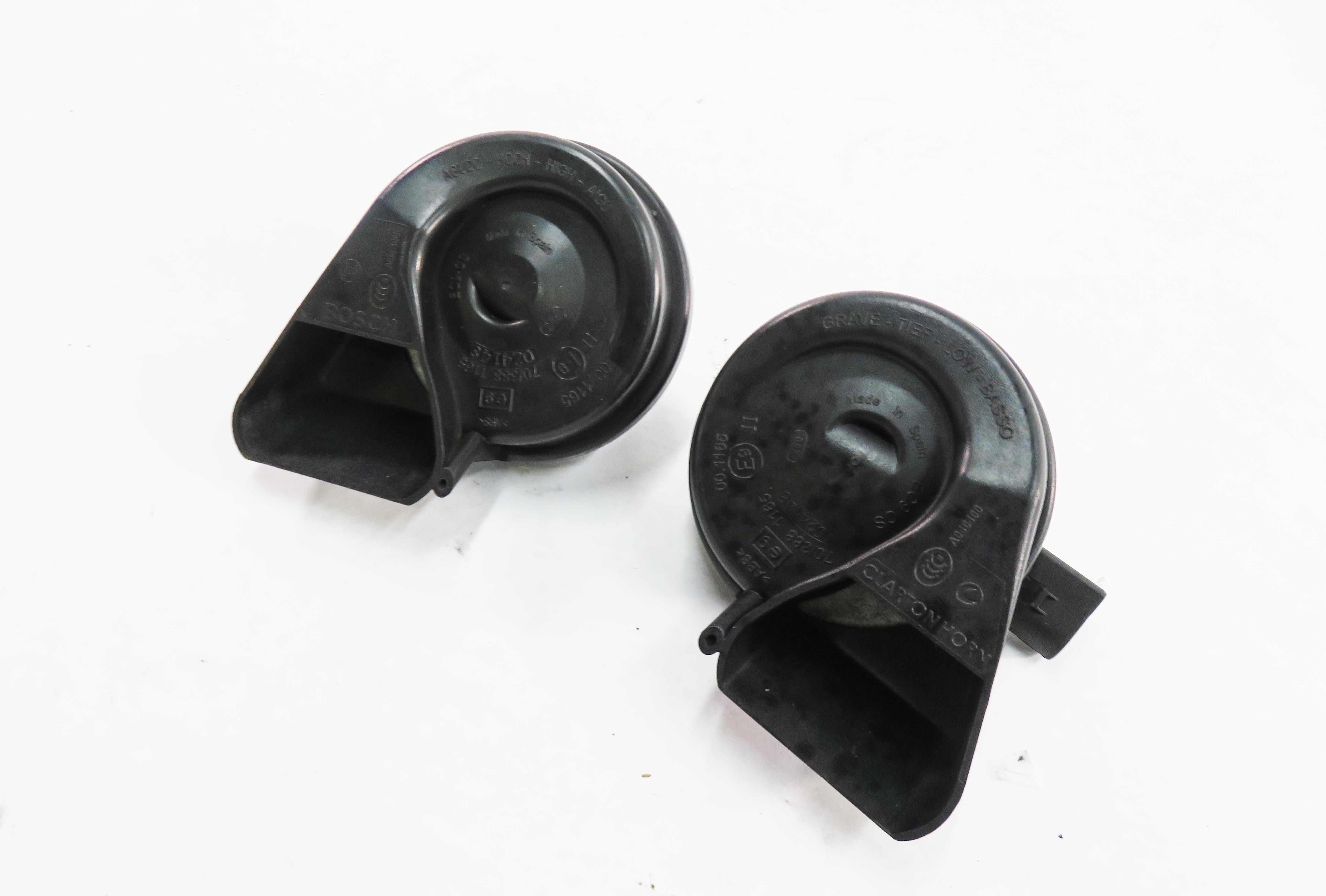 2007-2015 AUDI Q7 R8 (4L 4S) HIGH & LOW TONE HORN SET-2 — exact item pictured