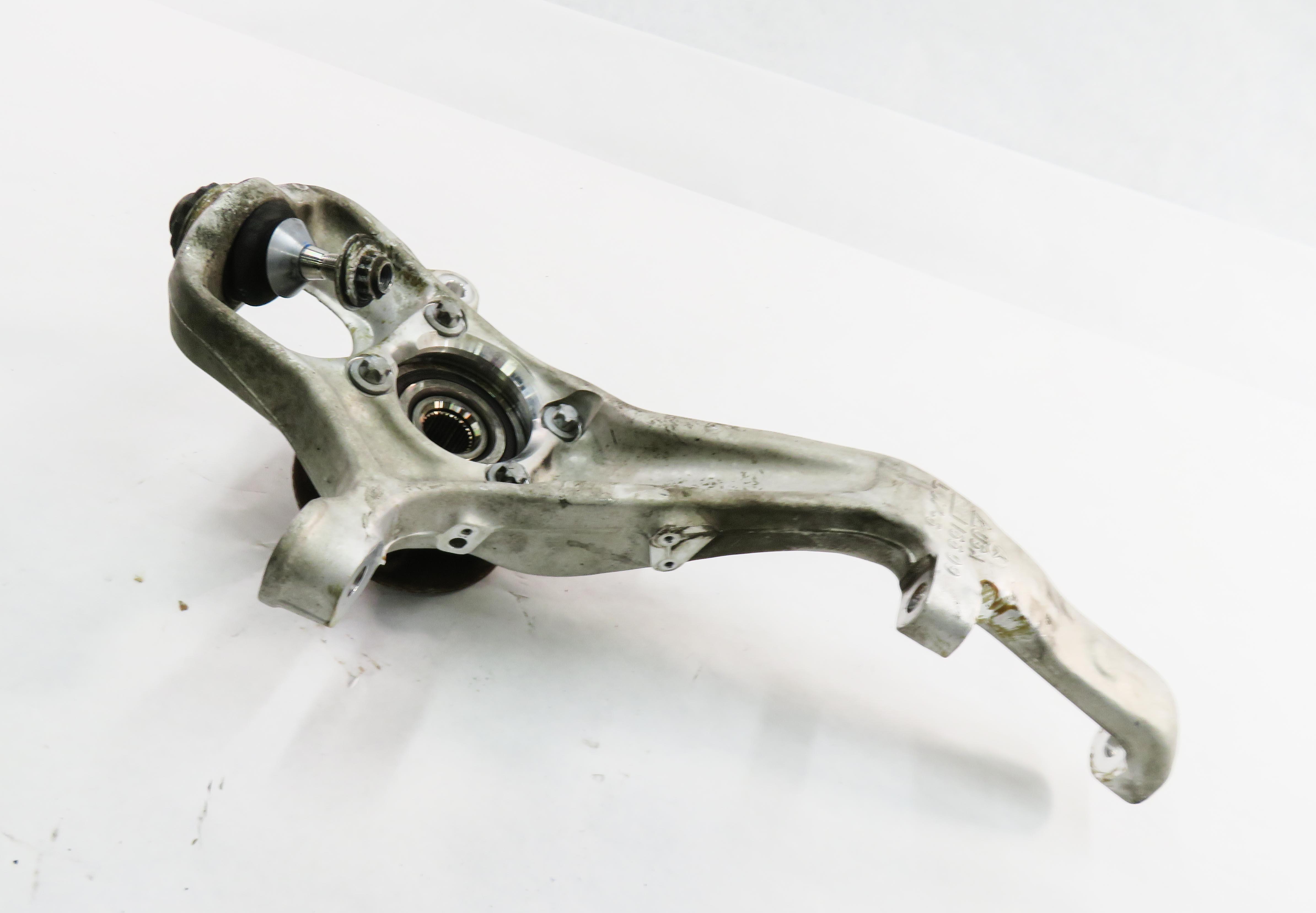 12-19 MERCEDES GL350 GL550 ML350 ML550 (W166 X166) LEFT FRONT SPINDLE KNUCKLE — exact item pictured
