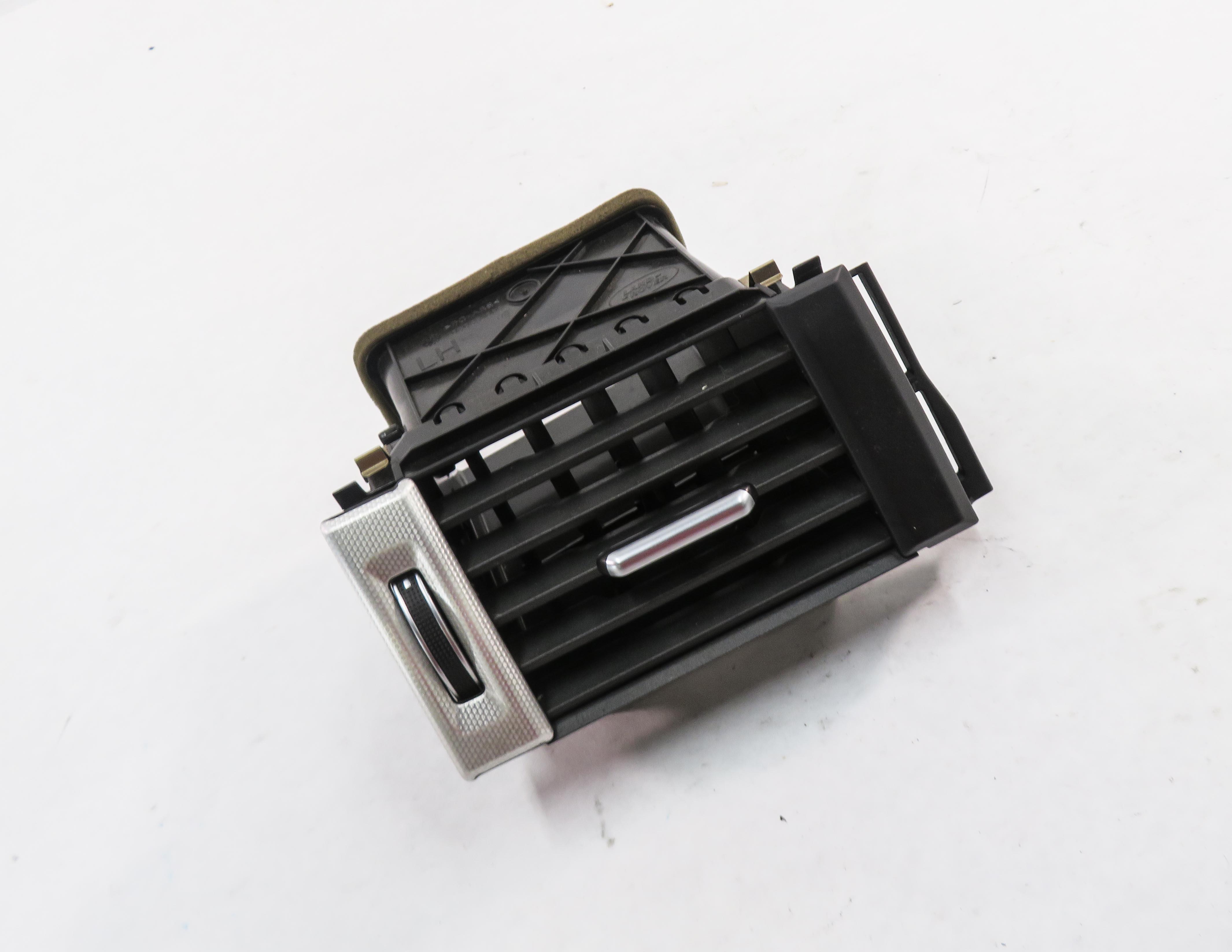 2012 RANGE ROVER EVOQUE (L538) LEFT FRONT DRIVER DASH HEATER A/C AIR VENT — exact item pictured
