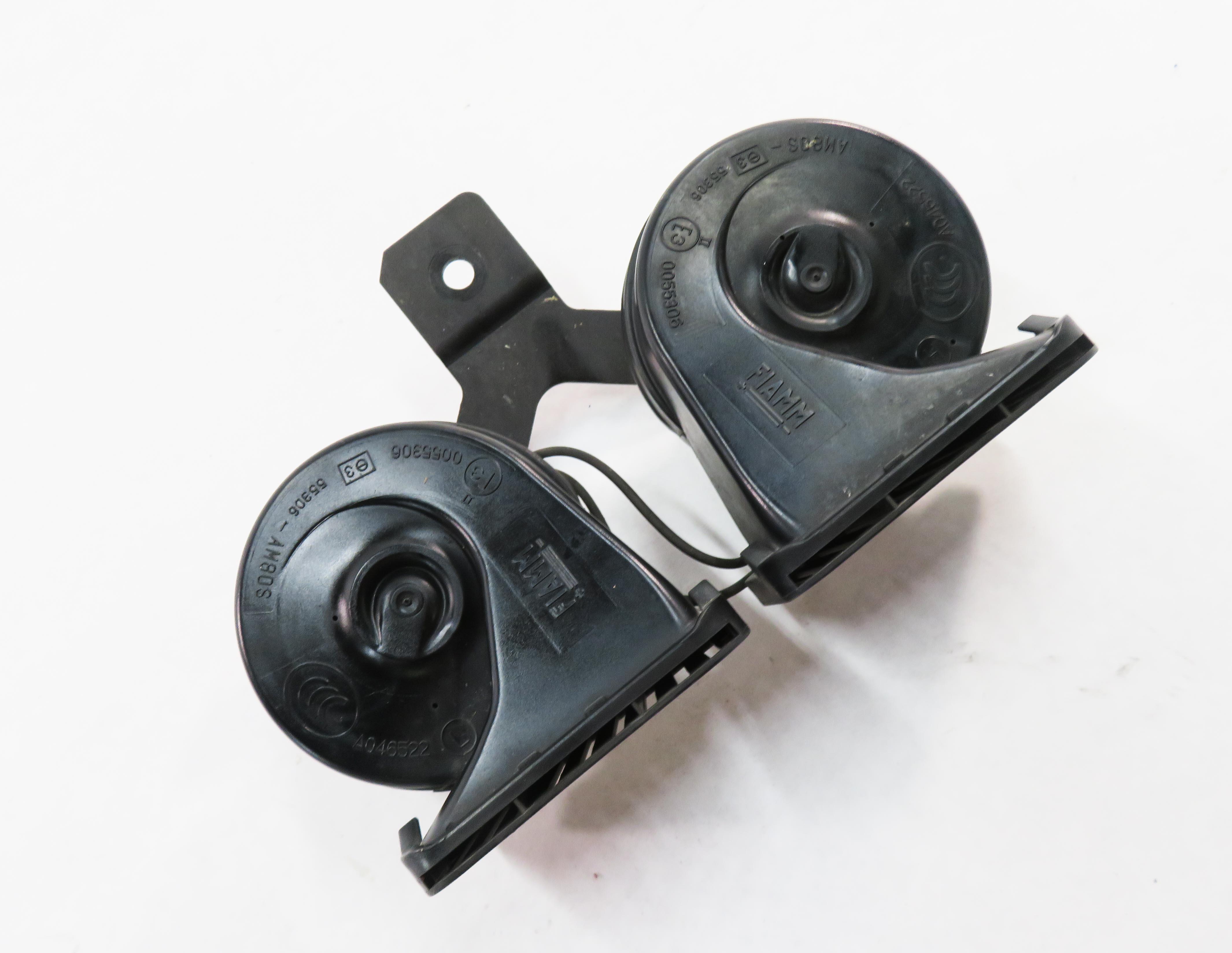 12-19 RANGE ROVER EVOQUE DISCOVERY SPORT (L538 L550) HIGH & LOW TONE HORN SET — exact item pictured