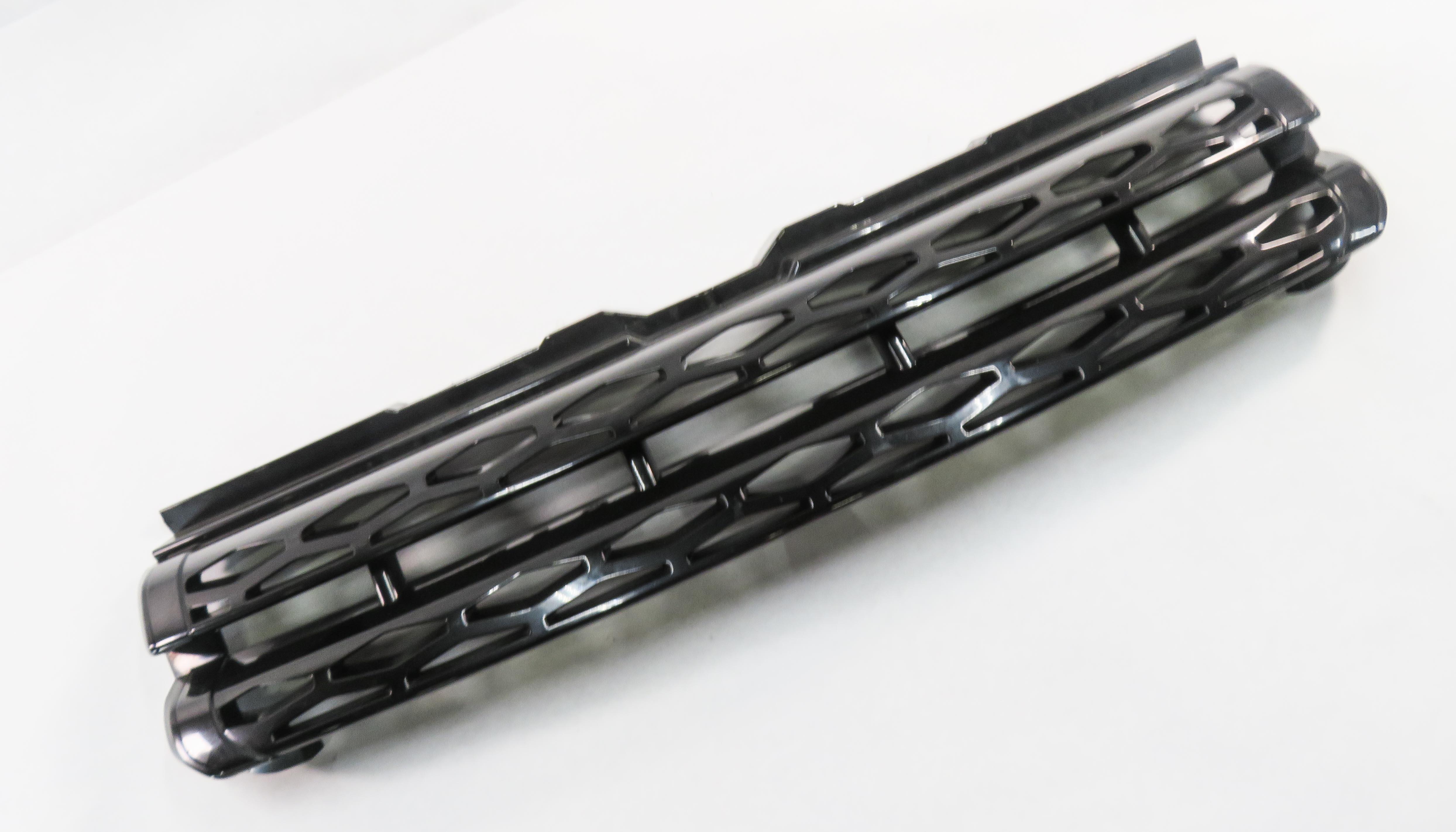 2012 RANGE ROVER EVOQUE (L538) FRONT UPPER CENTER HOOD AIR VENT GRILLE TRIM — exact item pictured