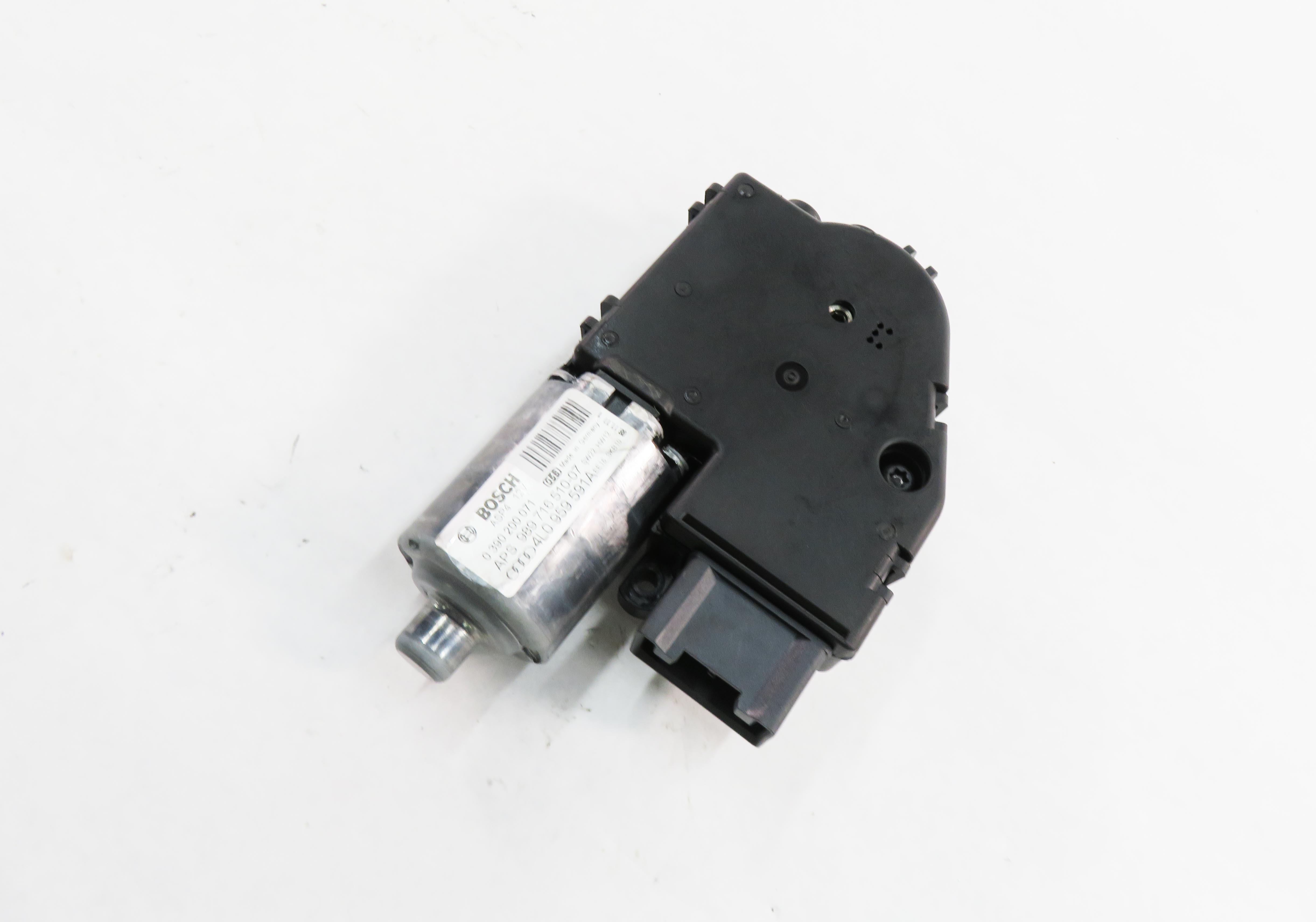2007-2014 AUDI Q7 (4L) PANORAMIC SUNROOF MOTOR / SUNSHADE MOTOR — exact item pictured