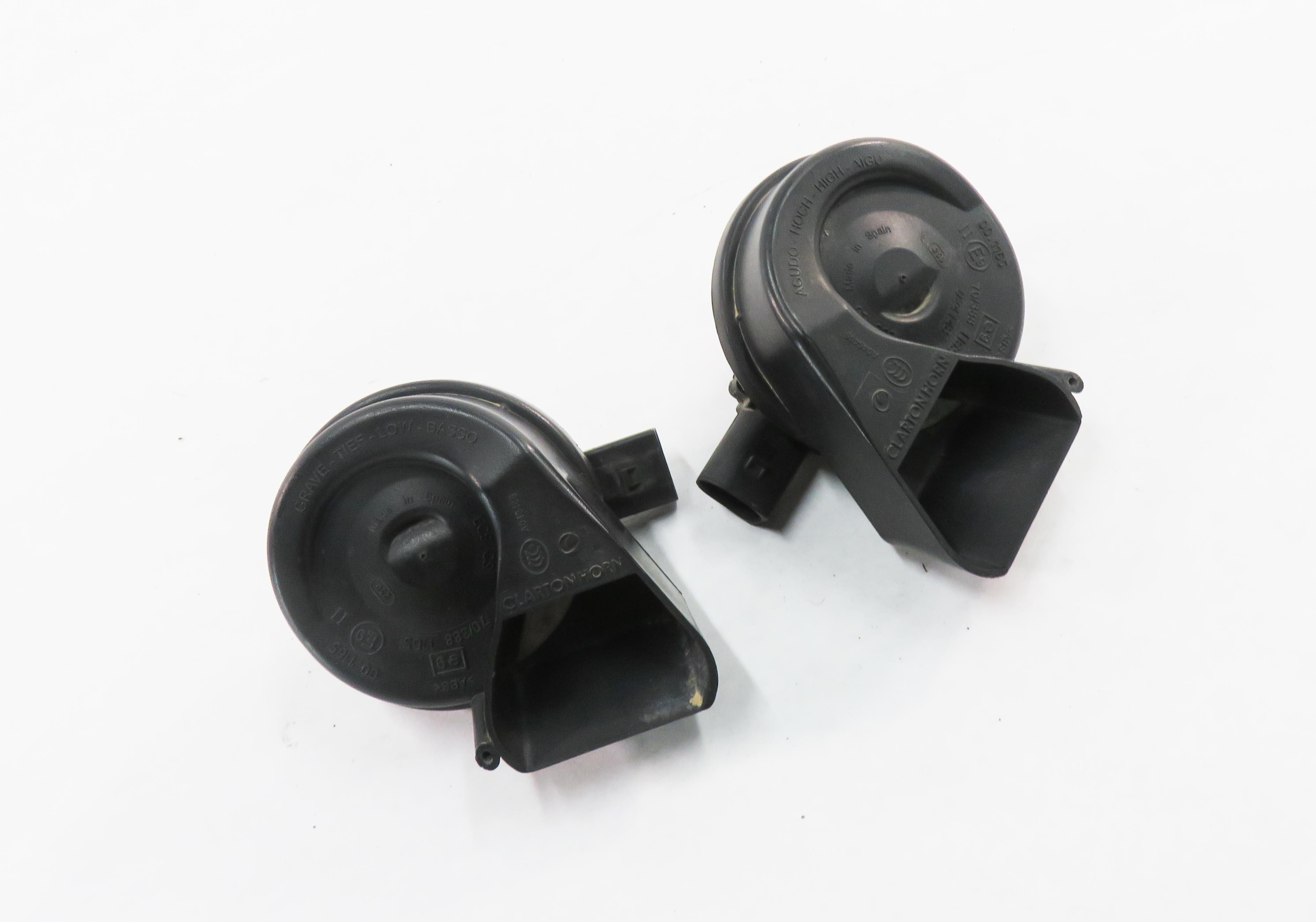 2007-2015 AUDI Q7 R8 (4L 4S) HIGH & LOW TONE HORN SET-2 — exact item pictured