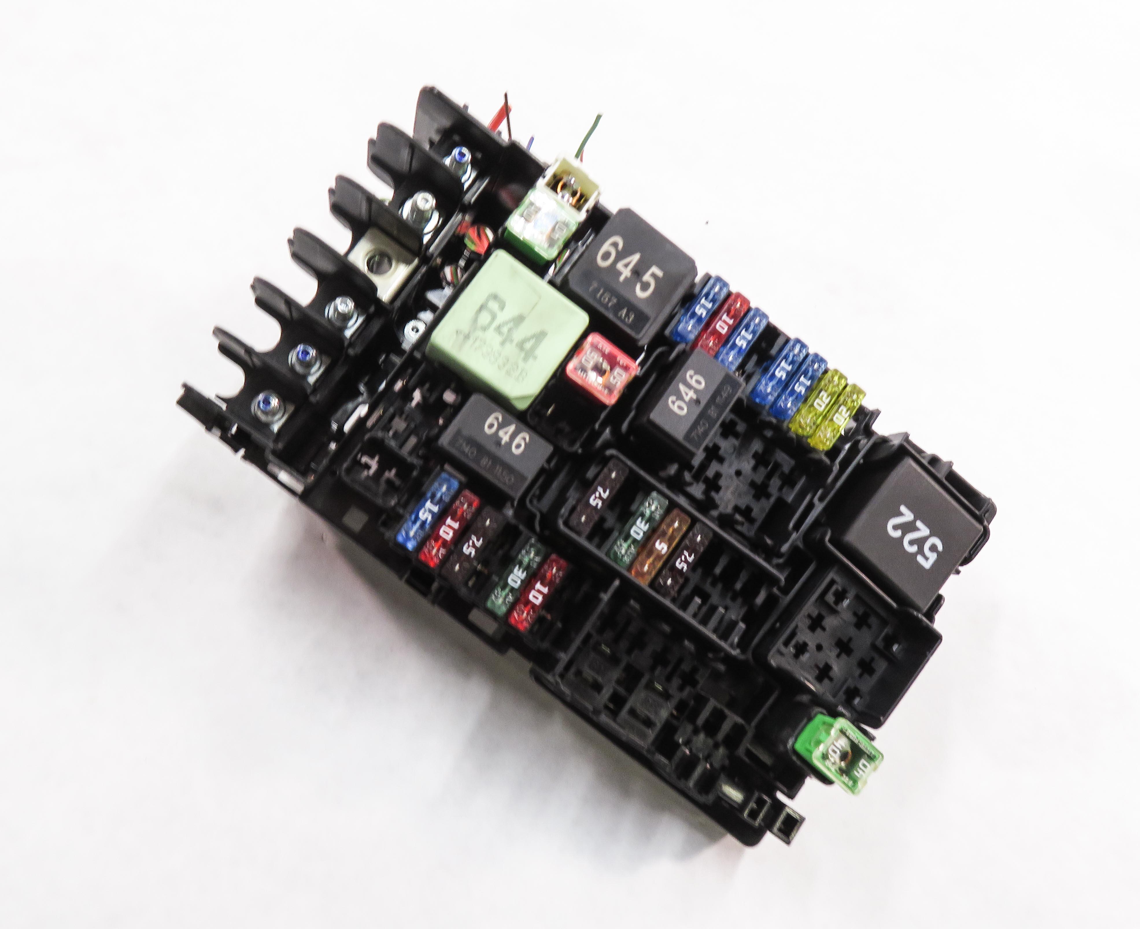 2018 AUDI A3 E-TRON (8VF) HYBRID - 1.4L ENGINE FUSE BOX — exact item pictured