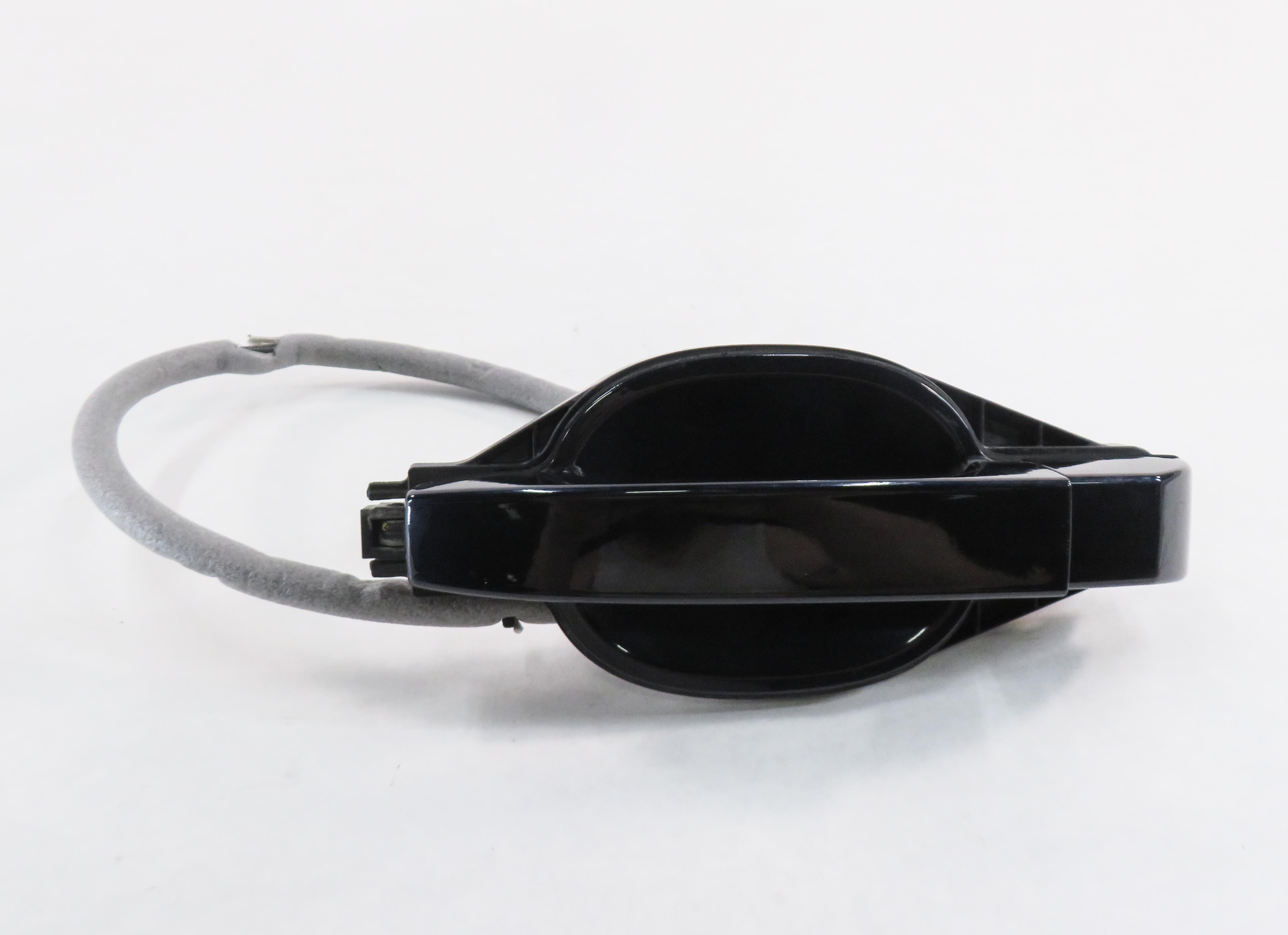 2010-2012 RANGE ROVER (L322) FRONT / REAR - PASSENGER DOOR HANDLE (BLUE 796) — exact item pictured