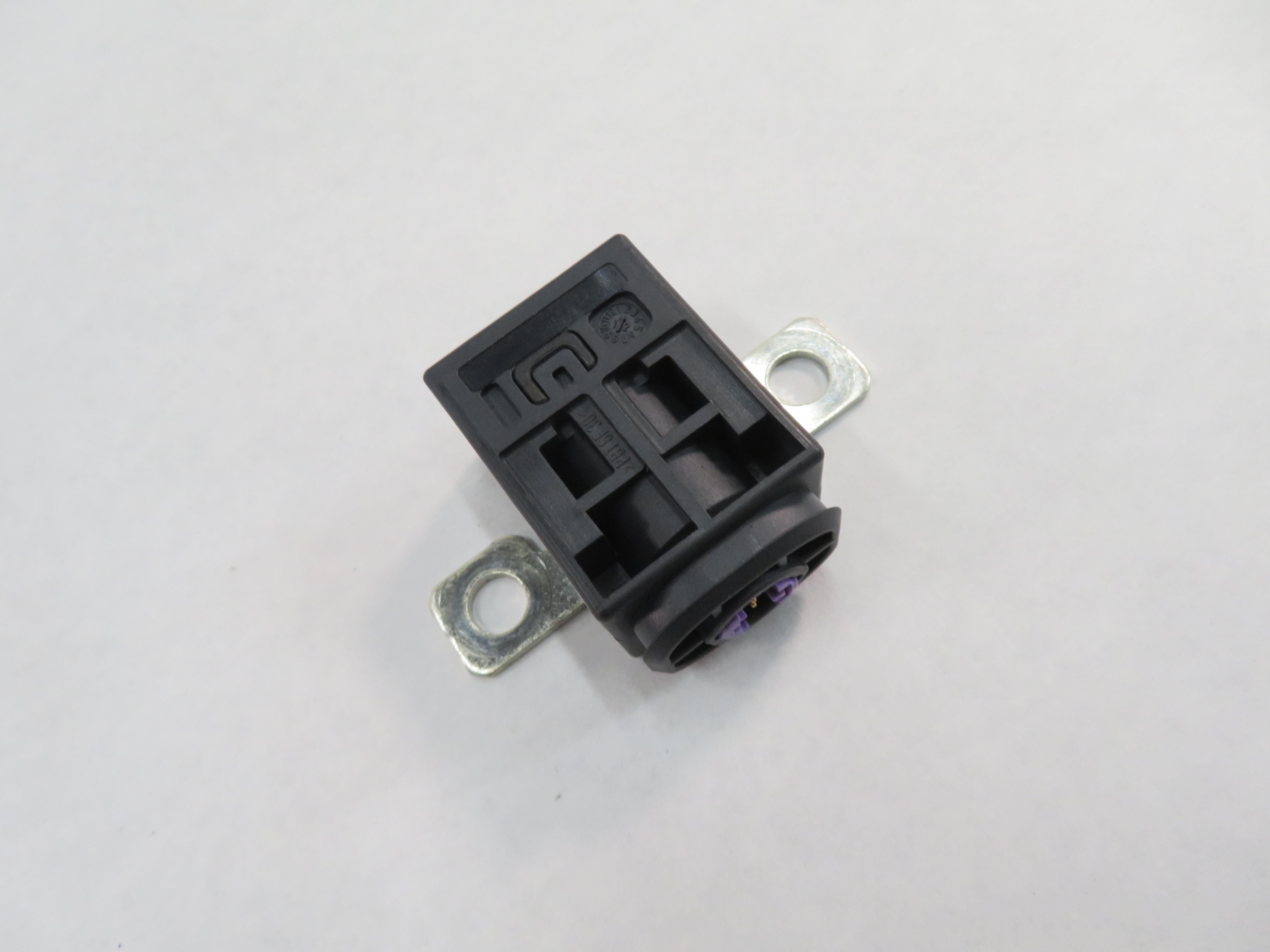 2012 AUDI A6 (C7) BATTERY OVERLOAD PROTECTION SWITCH MODULE — exact item pictured