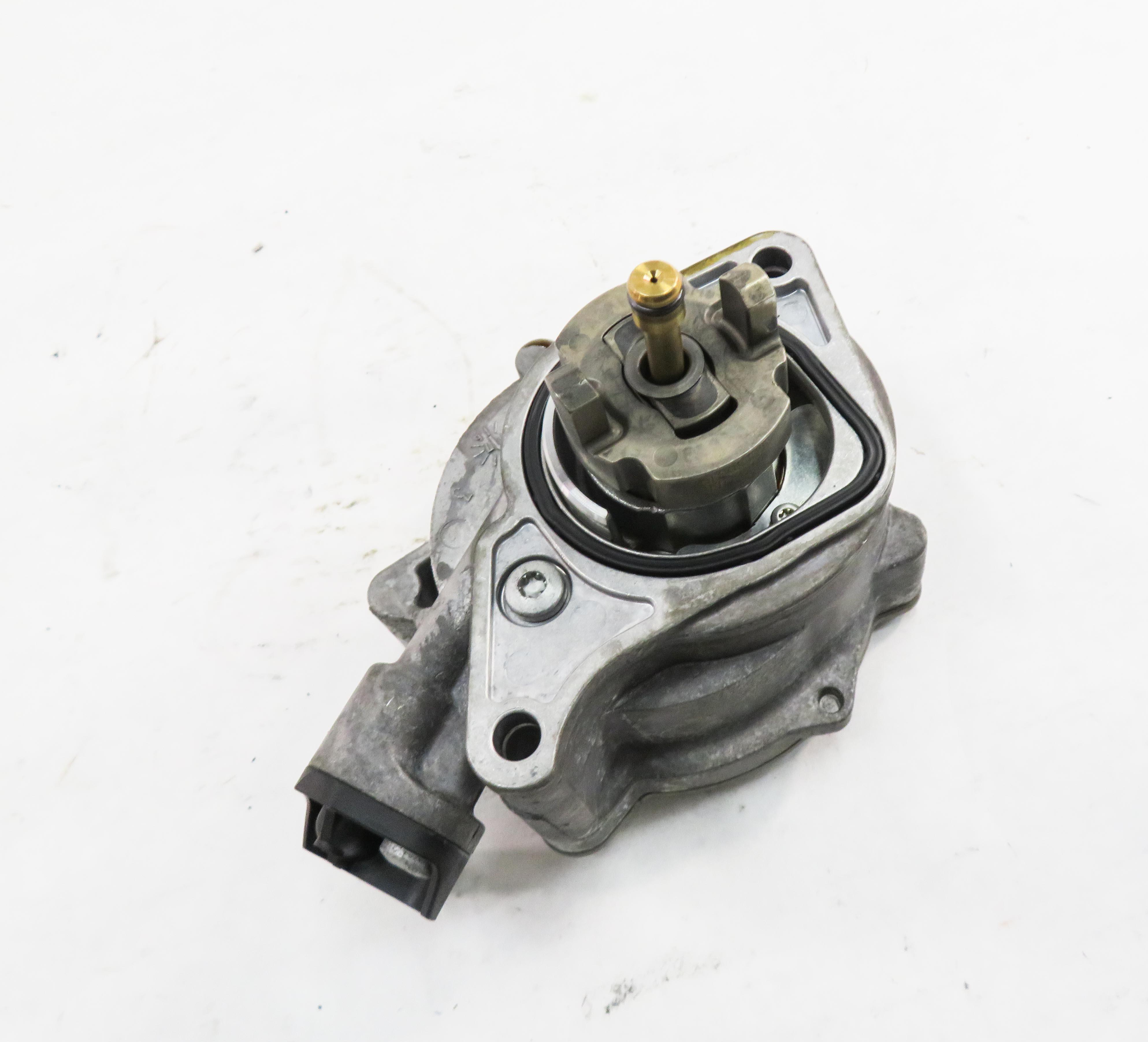 2010-2019 RANGE ROVER SPORT LR4 JAGUAR XE XF XK - 3.0L / 5.0L BRAKE VACUUM PUMP — exact item pictured