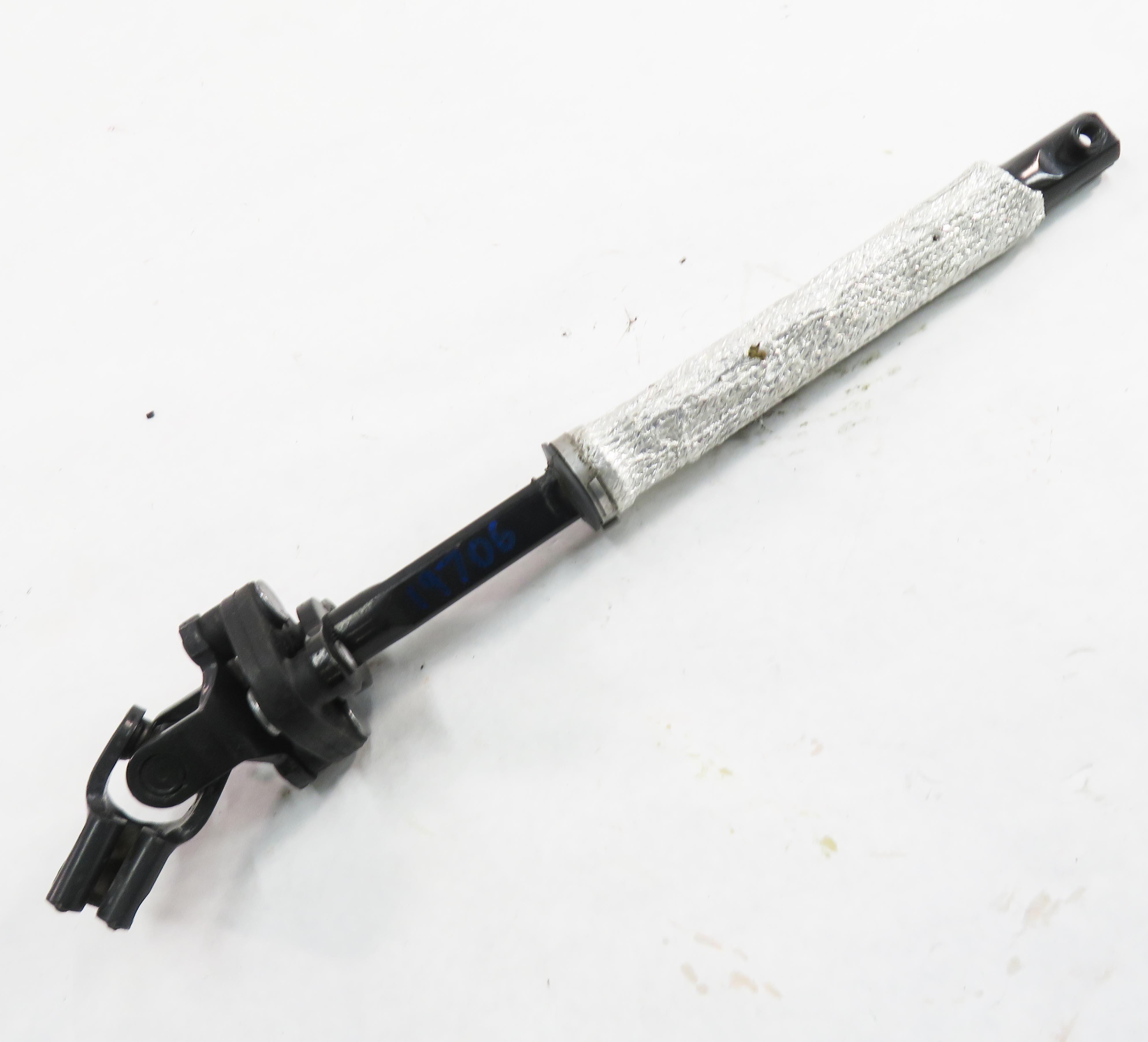 2010 RANGE ROVER SPORT (L320) STEERING COLUMN SHAFT U-JOINT COUPLER LINKAGE — exact item pictured