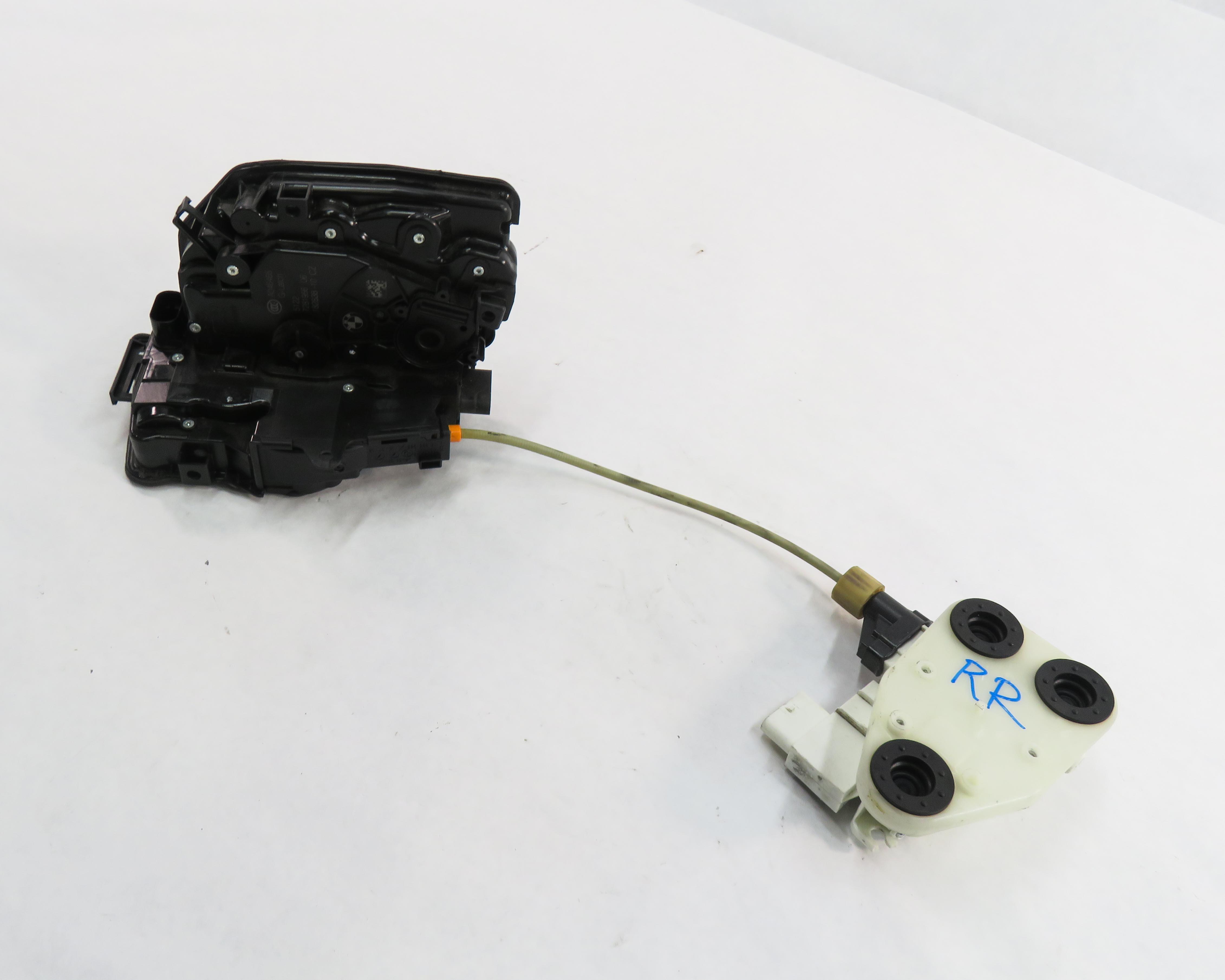 14-19 BMW 740i 750i 760i X5 X6 (F01 F15 F16) RIGHT REAR SOFT CLOSE DOOR LATCH — exact item pictured