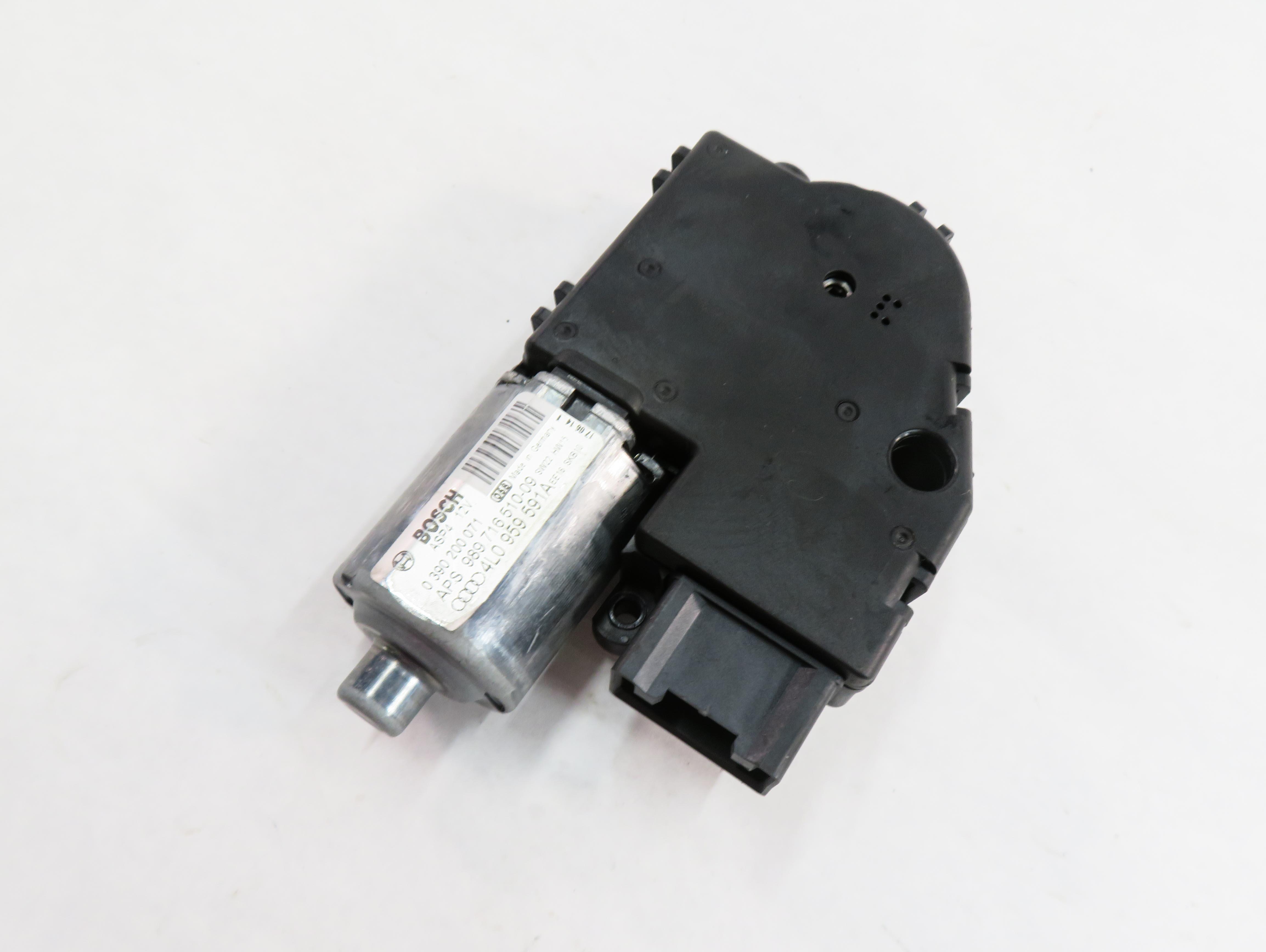 2007-2014 AUDI Q7 (4L) PANORAMIC SUNROOF MOTOR / SUNSHADE MOTOR — exact item pictured