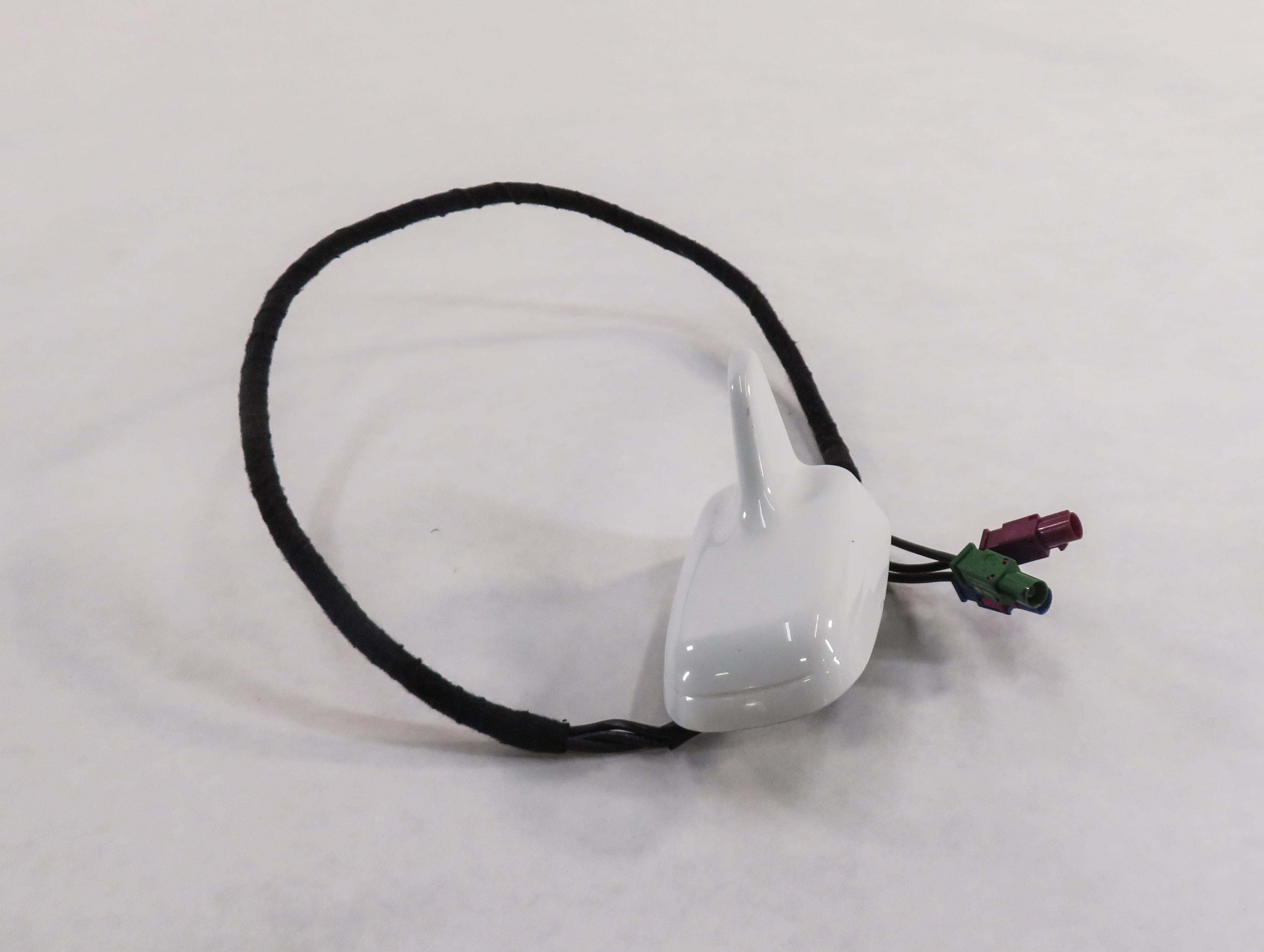 2012-2015 AUDI Q7 (4L) RADIO STEREO GPS NAVIGATION ANTENNA (CARRARA WHITE 0Q) — exact item pictured