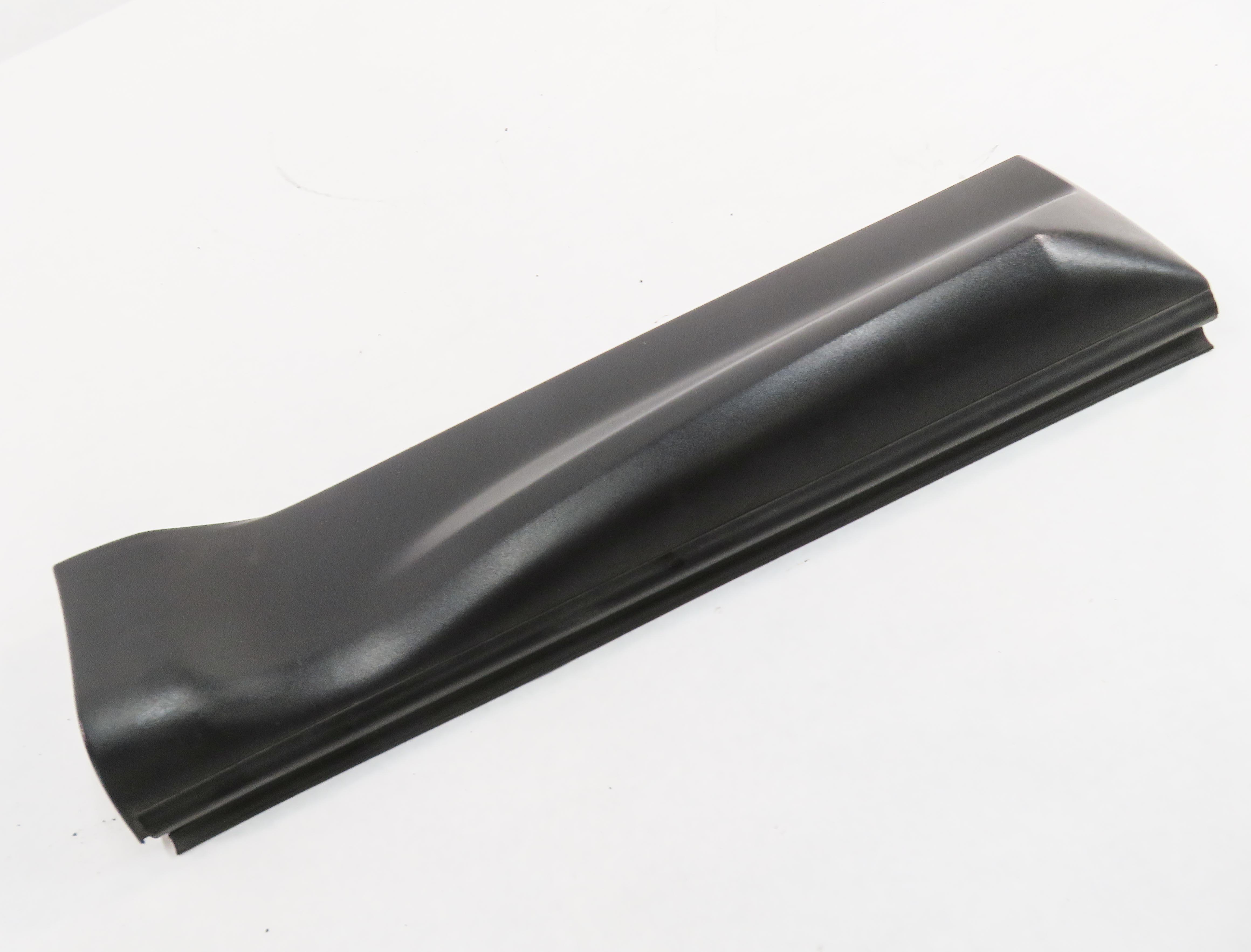 2012 RANGE ROVER SPORT (L320) RIGHT REAR DOOR LOWER MOULDING RUNNER TRIM — exact item pictured