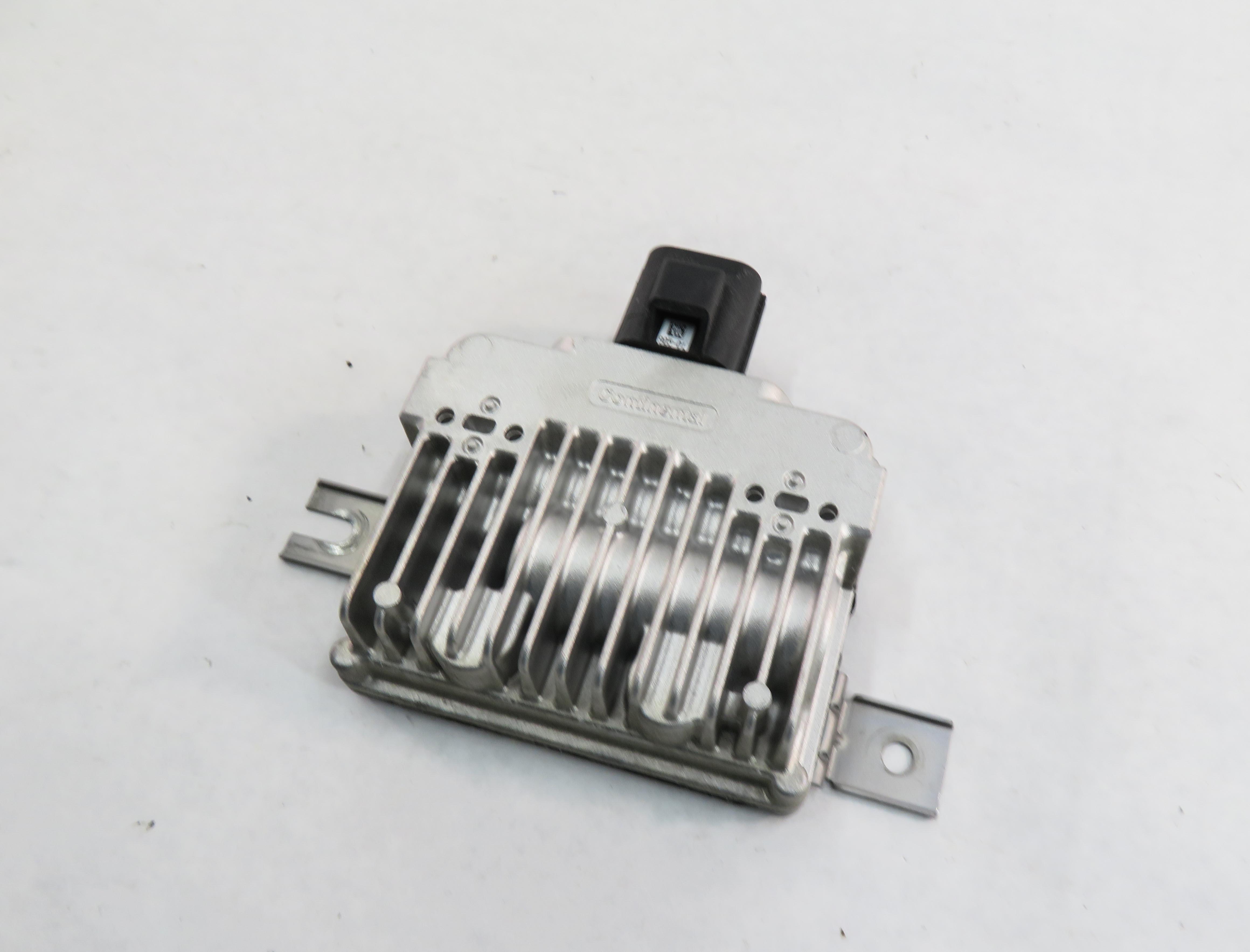 2010-2015 LR2 LR4 EVOQUE RANGE ROVER SPORT (L320 L538) FUEL PUMP CONTROL MODULE — exact item pictured