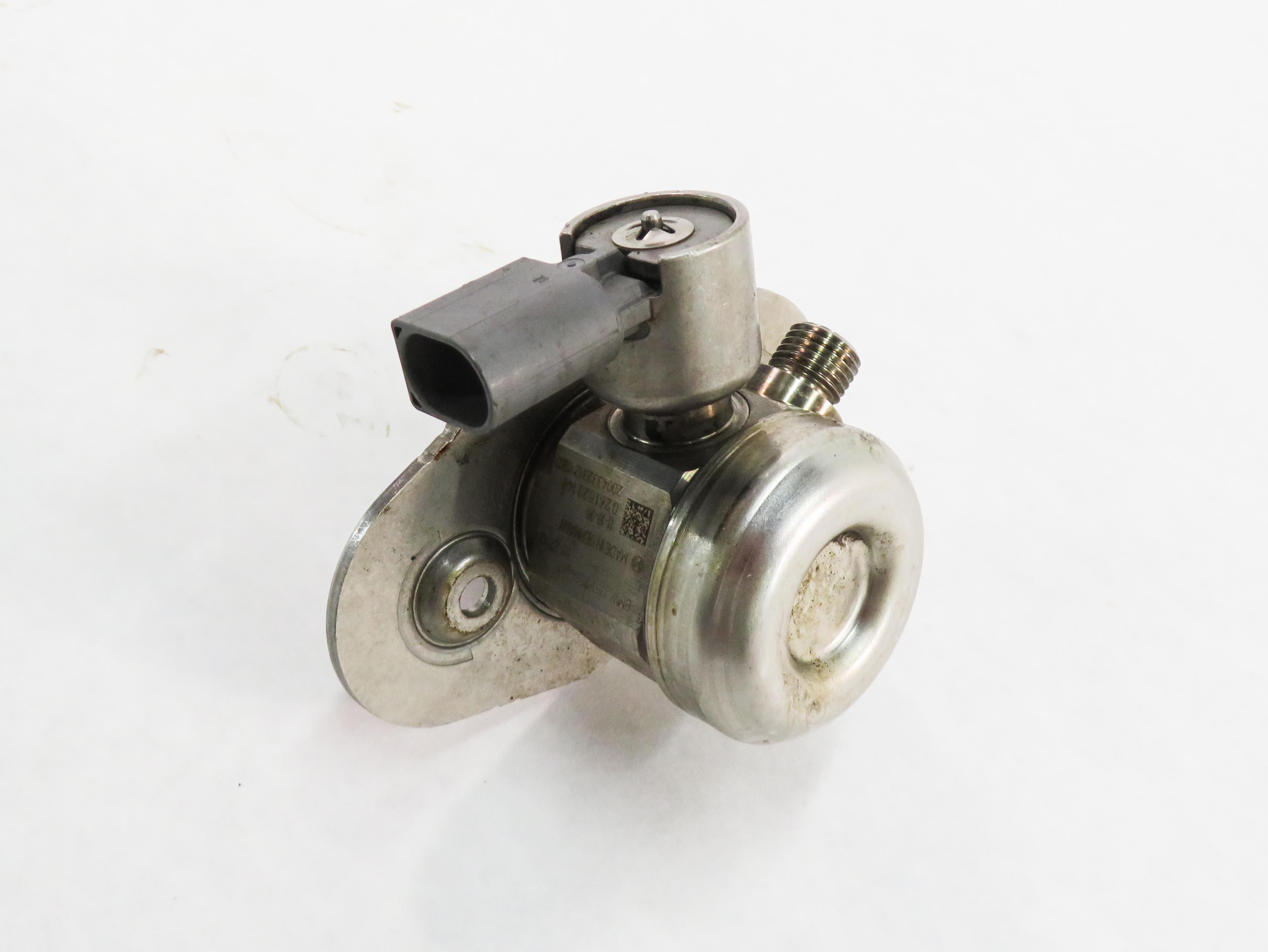 12-18 BMW 320i 328i 428i 528i X1 X3 X5 Z4 - 2.0L N20 TURBO MECHANICAL FUEL PUMP — exact item pictured