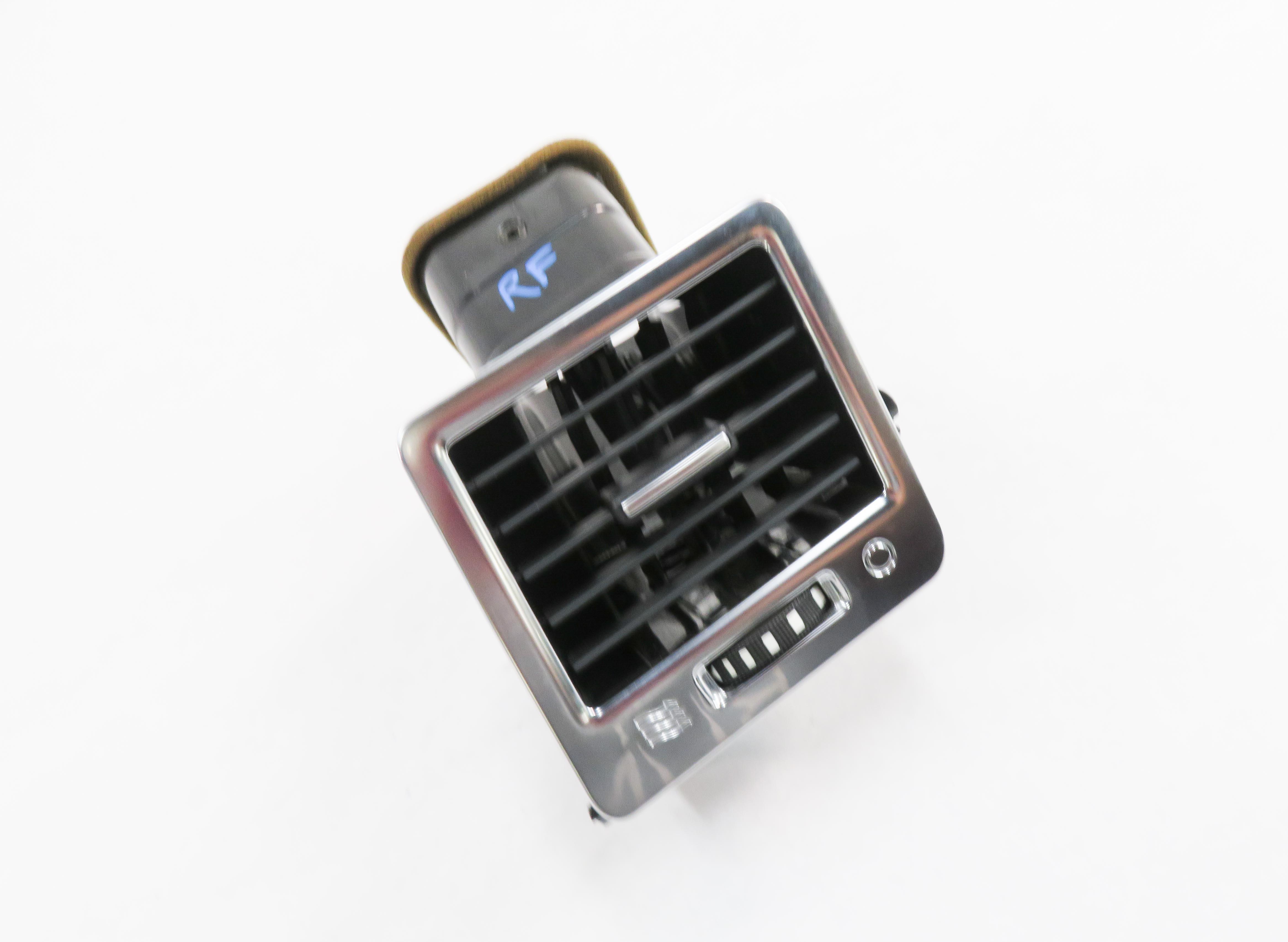 2010 RANGE ROVER SPORT (L320) RIGHT PASSENGER OUTER DASH HEATER A/C AIR VENT — exact item pictured