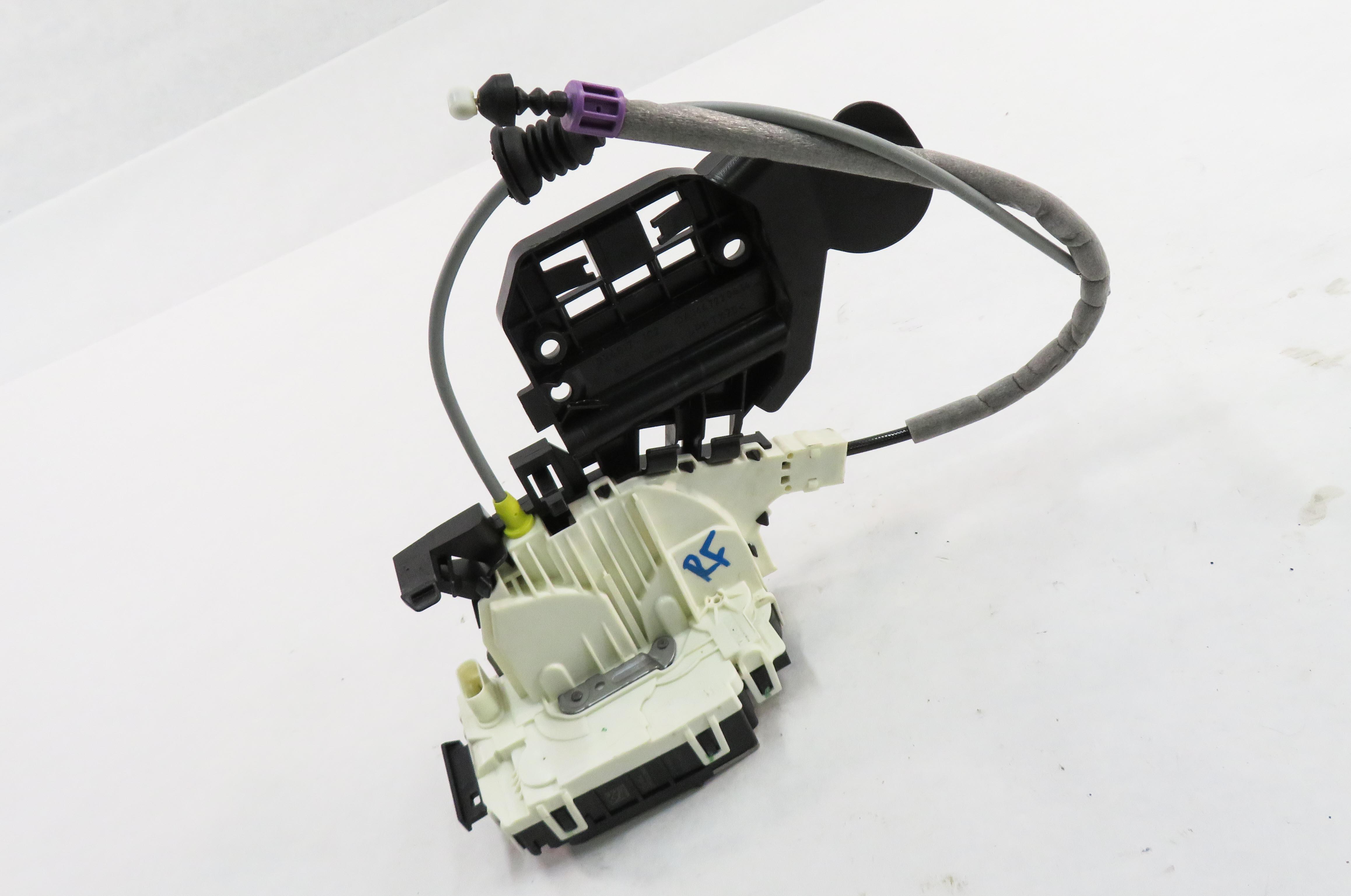 12-14 MERCEDES GL350 GL450 GL550 ML350 ML550 (W166 X166) RIGHT FRONT DOOR LATCH — exact item pictured