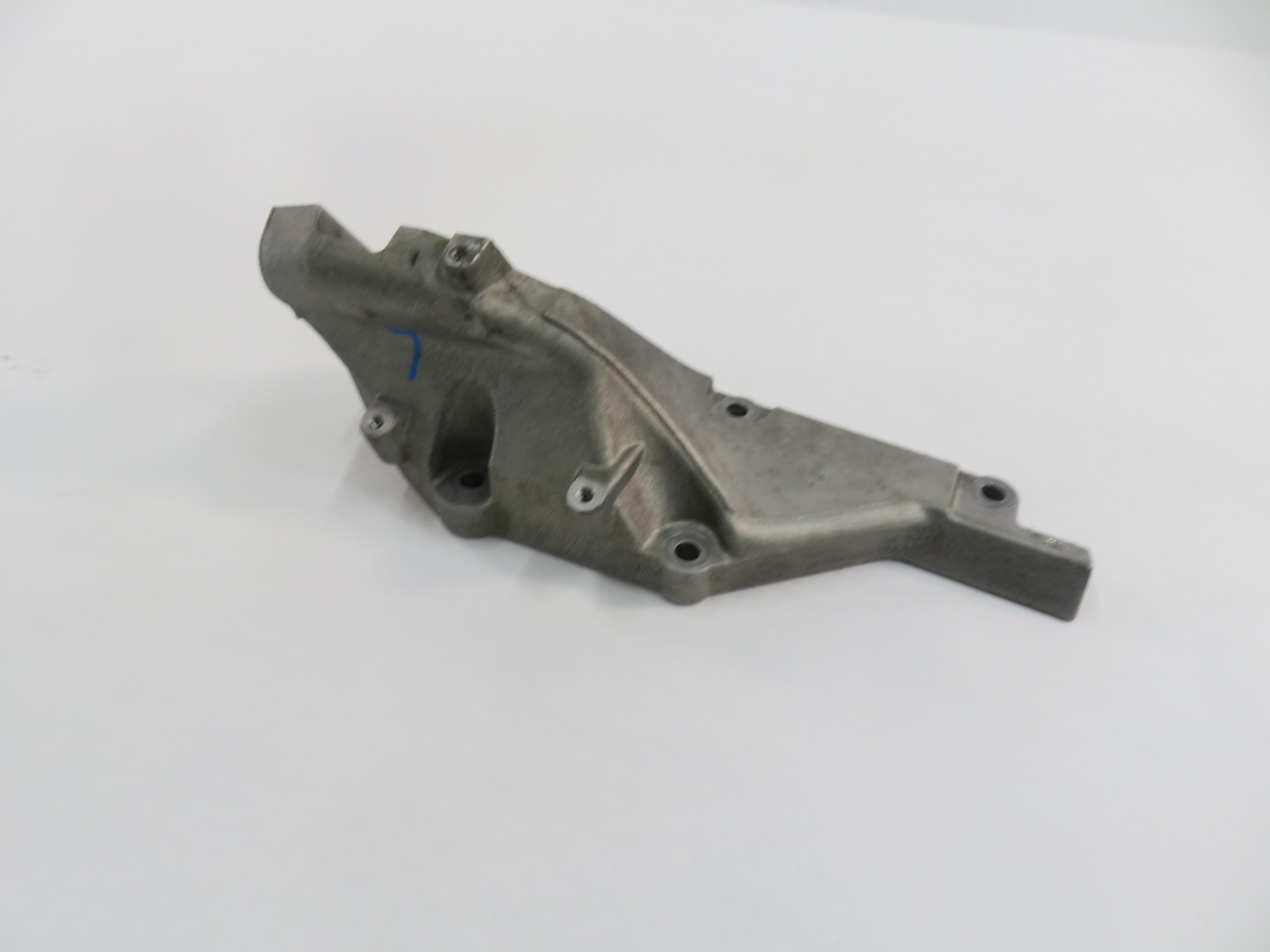 2013 MERCEDES GL450 (X166) 4.6L M278 ENGINE - LEFT MOTOR MOUNT BRACKET — exact item pictured