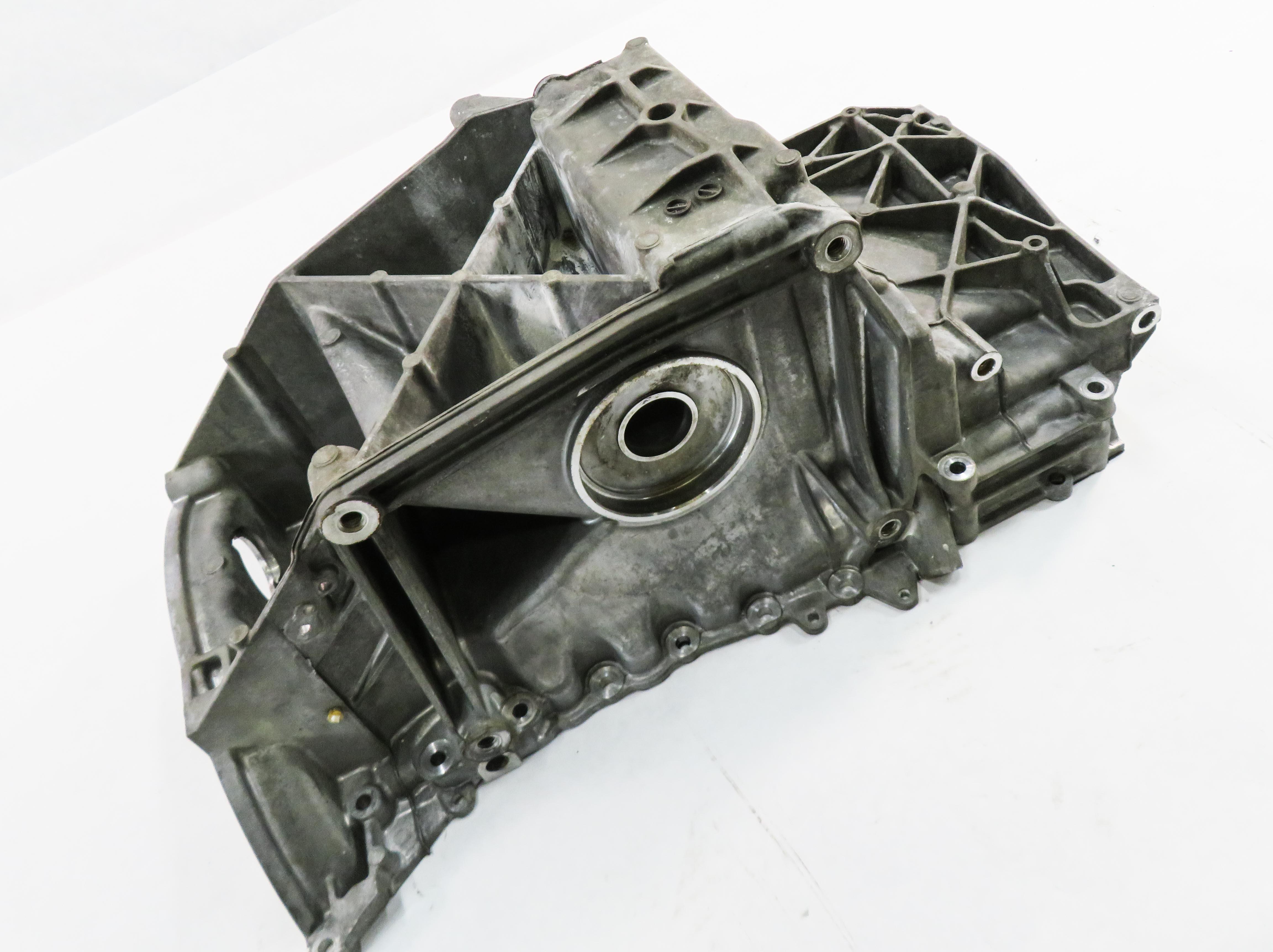 2006-2009 RANGE ROVER (L322) 4.2L SUPERCHARGED / 4.4L V8 ENGINE - OIL PAN — exact item pictured