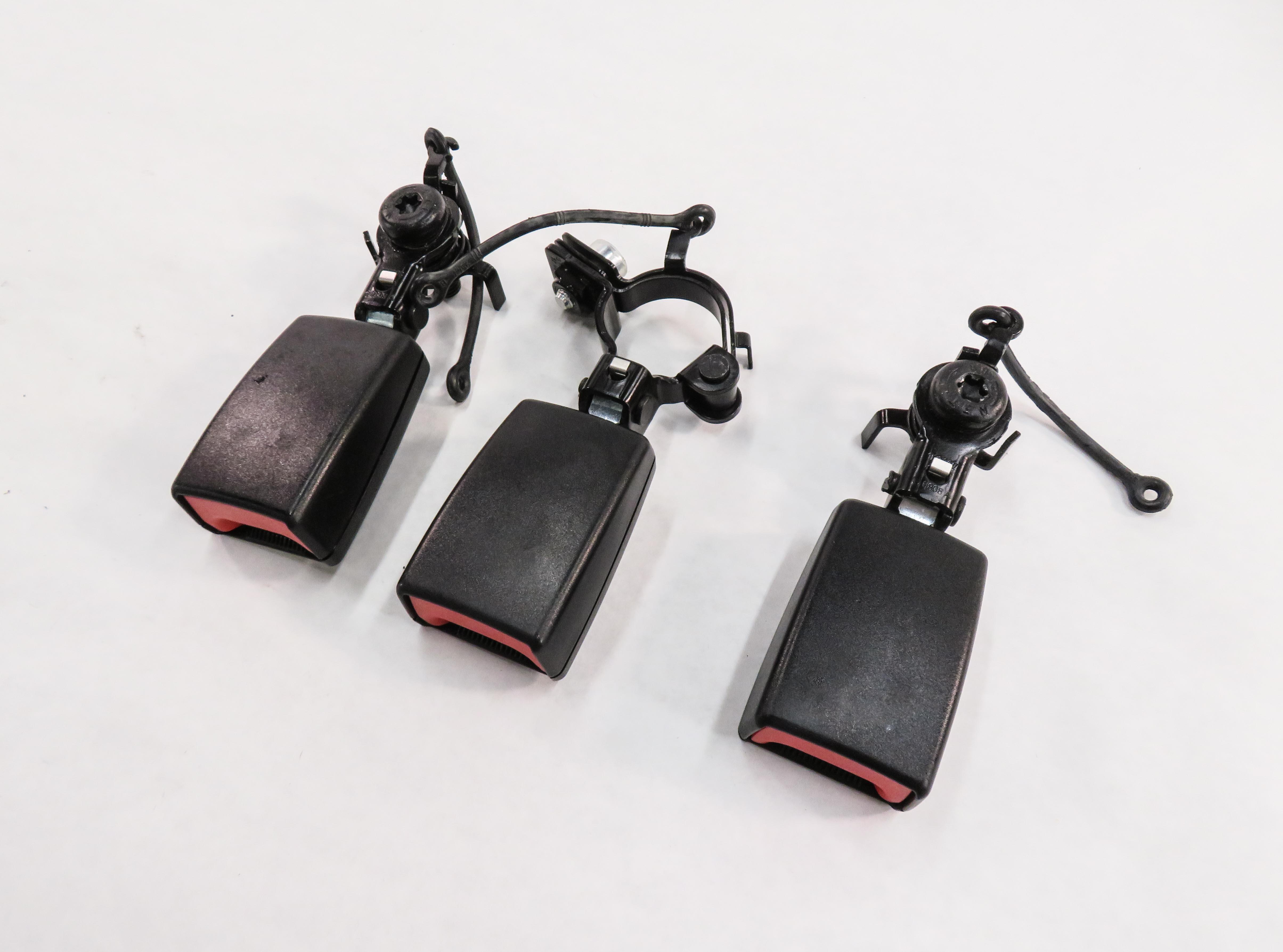 2012 RANGE ROVER SPORT (L320) REAR 2nd ROW SEAT SEATBELT BUCKLE RECEIVER SET-3 — exact item pictured