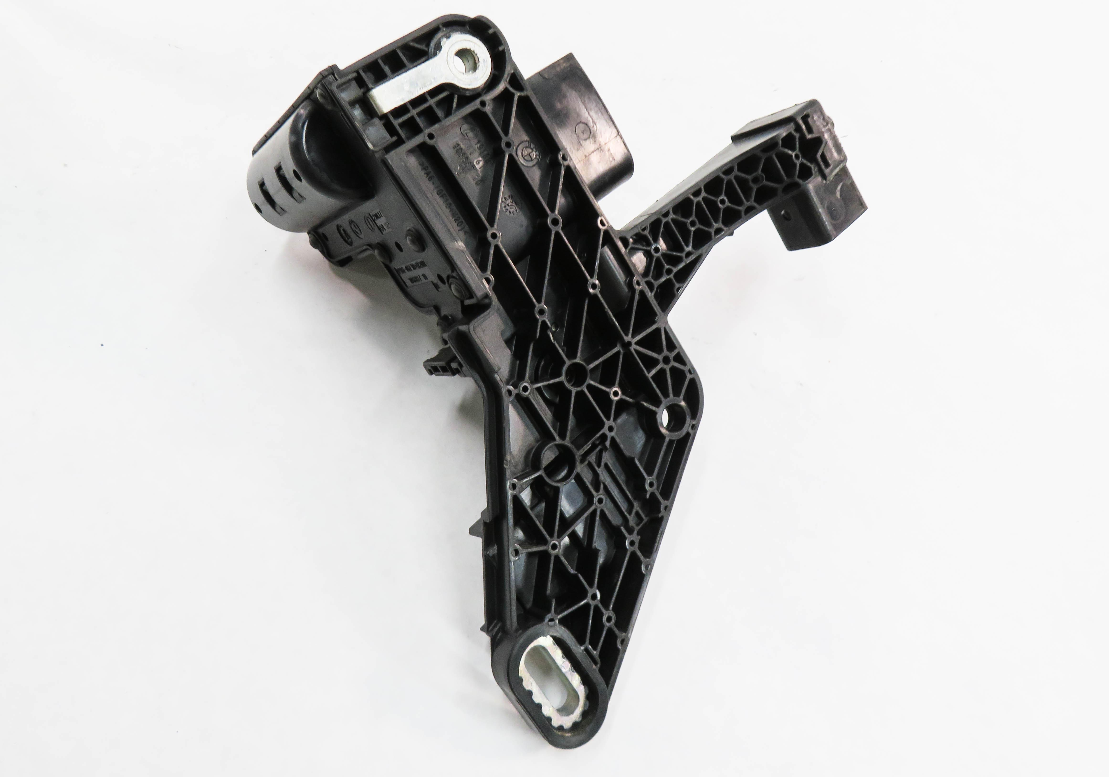 2015 BMW 335i (F30) BATTERY JUMP POST TERMINAL — exact item pictured